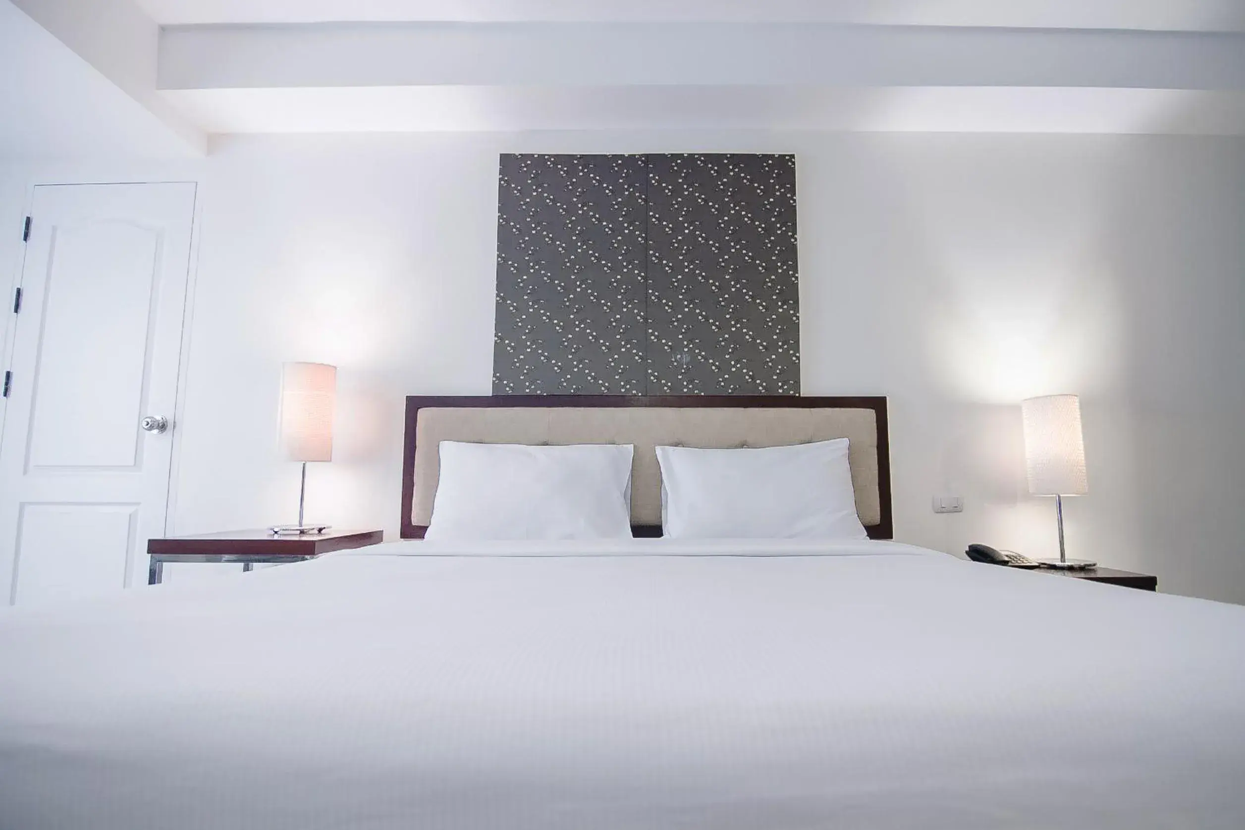 Photo of the whole room, Bed in Romance Hotel Bangna Photo of the whole room, Bed in Romance Hotel Bangna