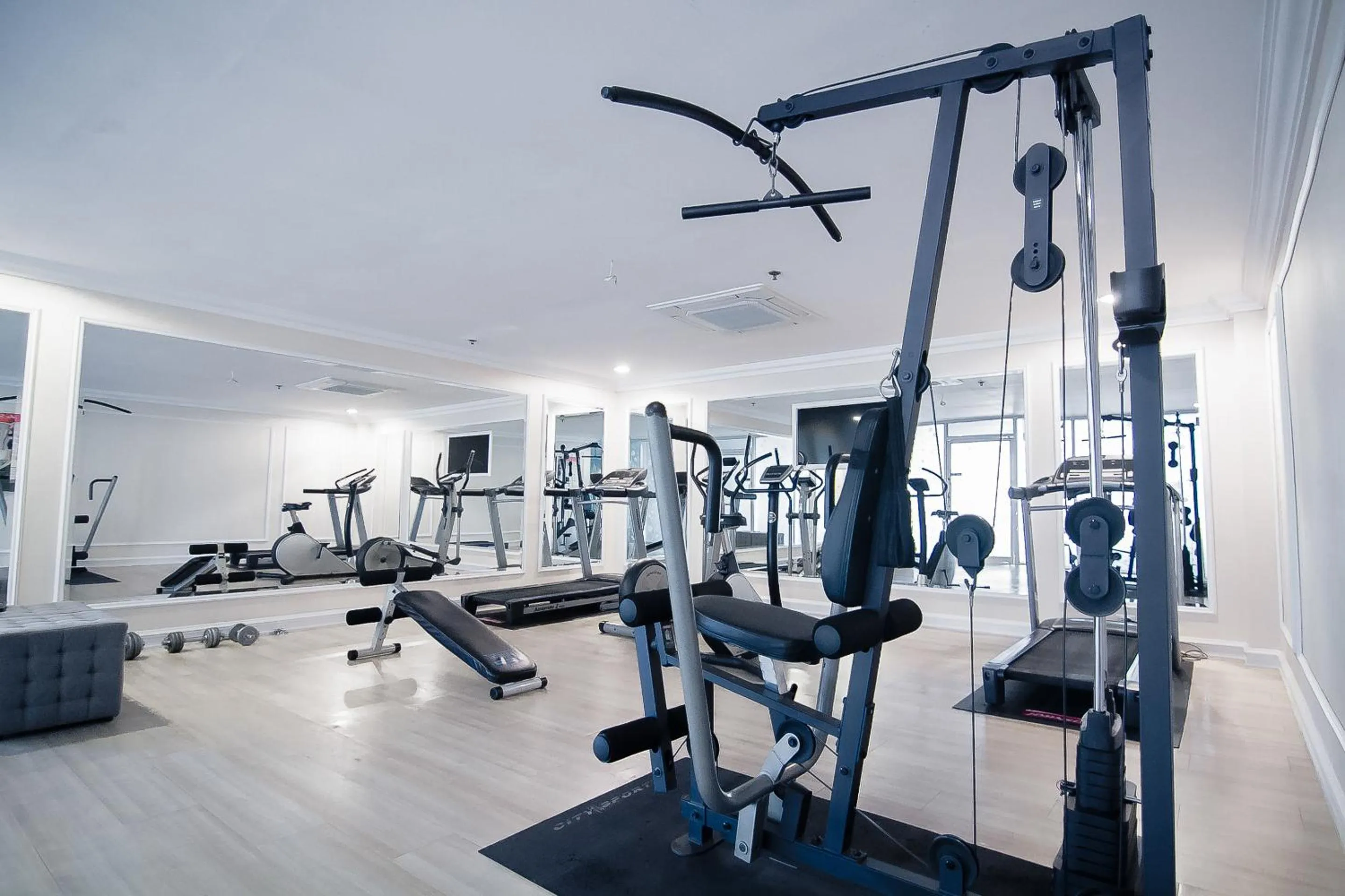 Fitness centre/facilities in Romance Hotel Bangna