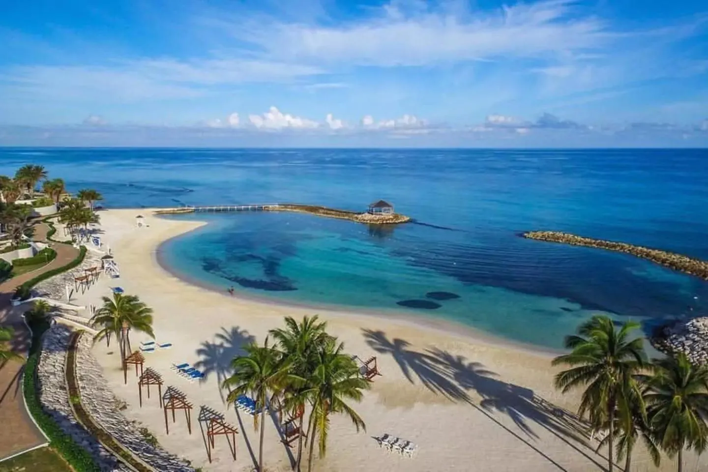 Property building in Luxury 2BR Home facing Beach w/Pool Montego Bay #3