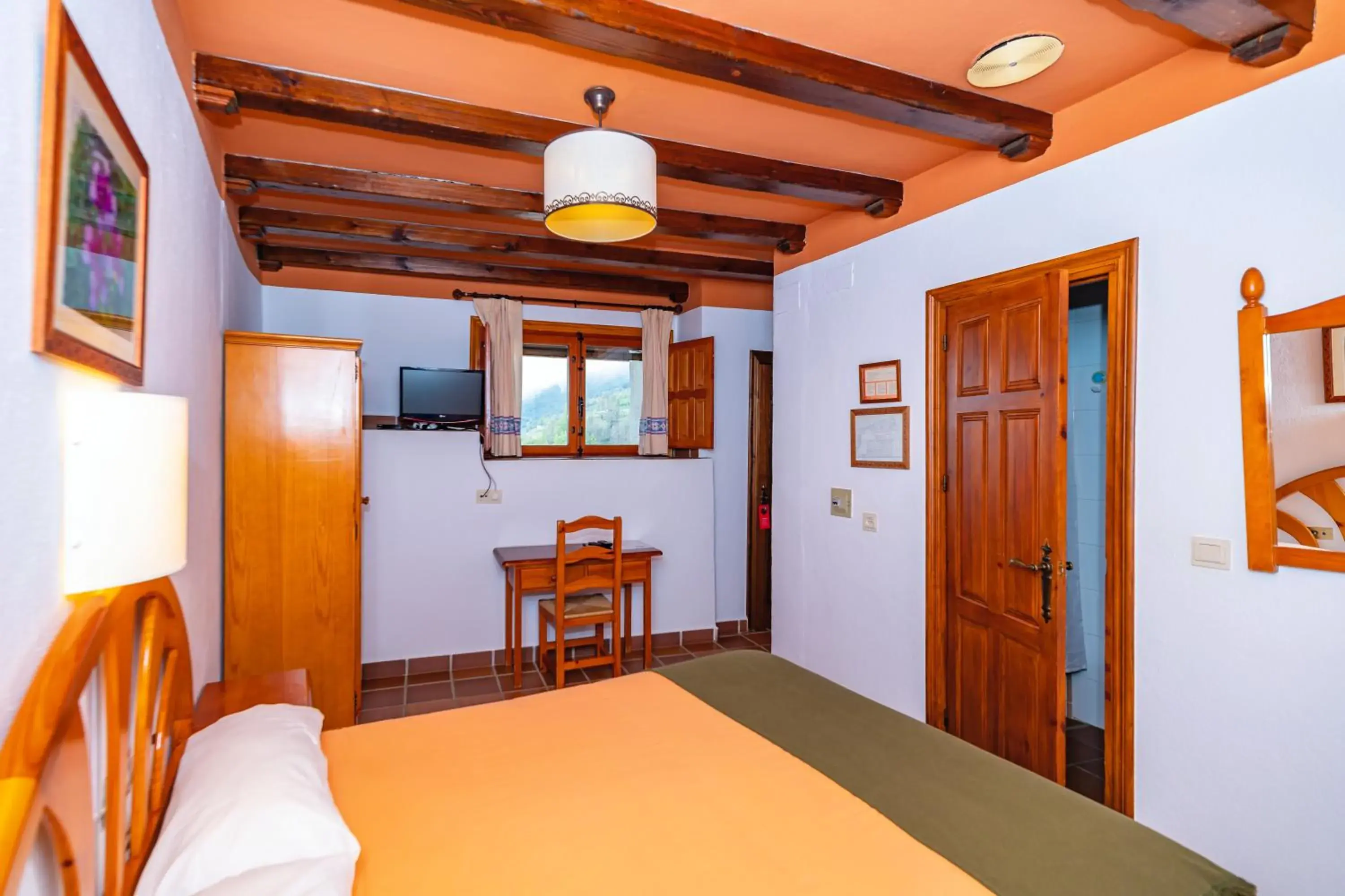 Economy Double Room with Mountain View in Hotel La Fragua I Economy Double Room with Mountain View in Hotel La Fragua I
