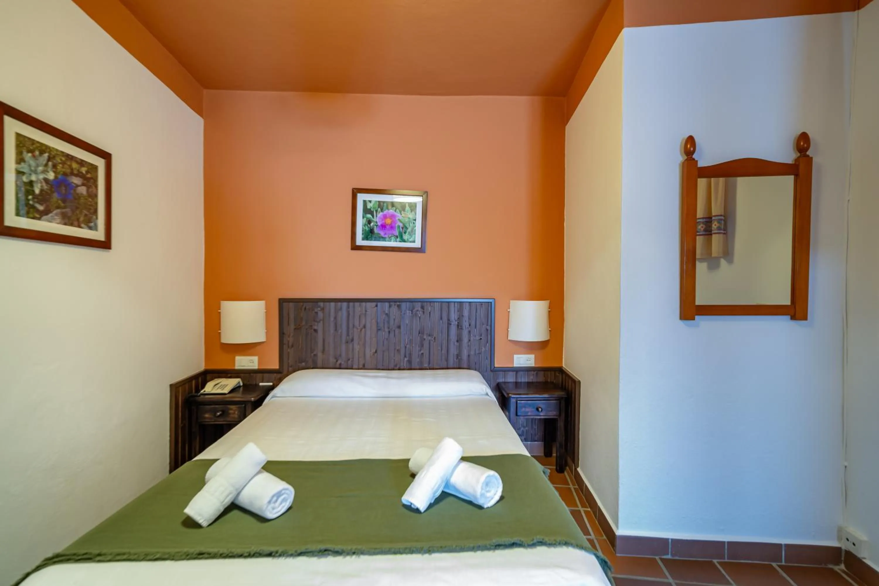 Bed in Hotel La Fragua I