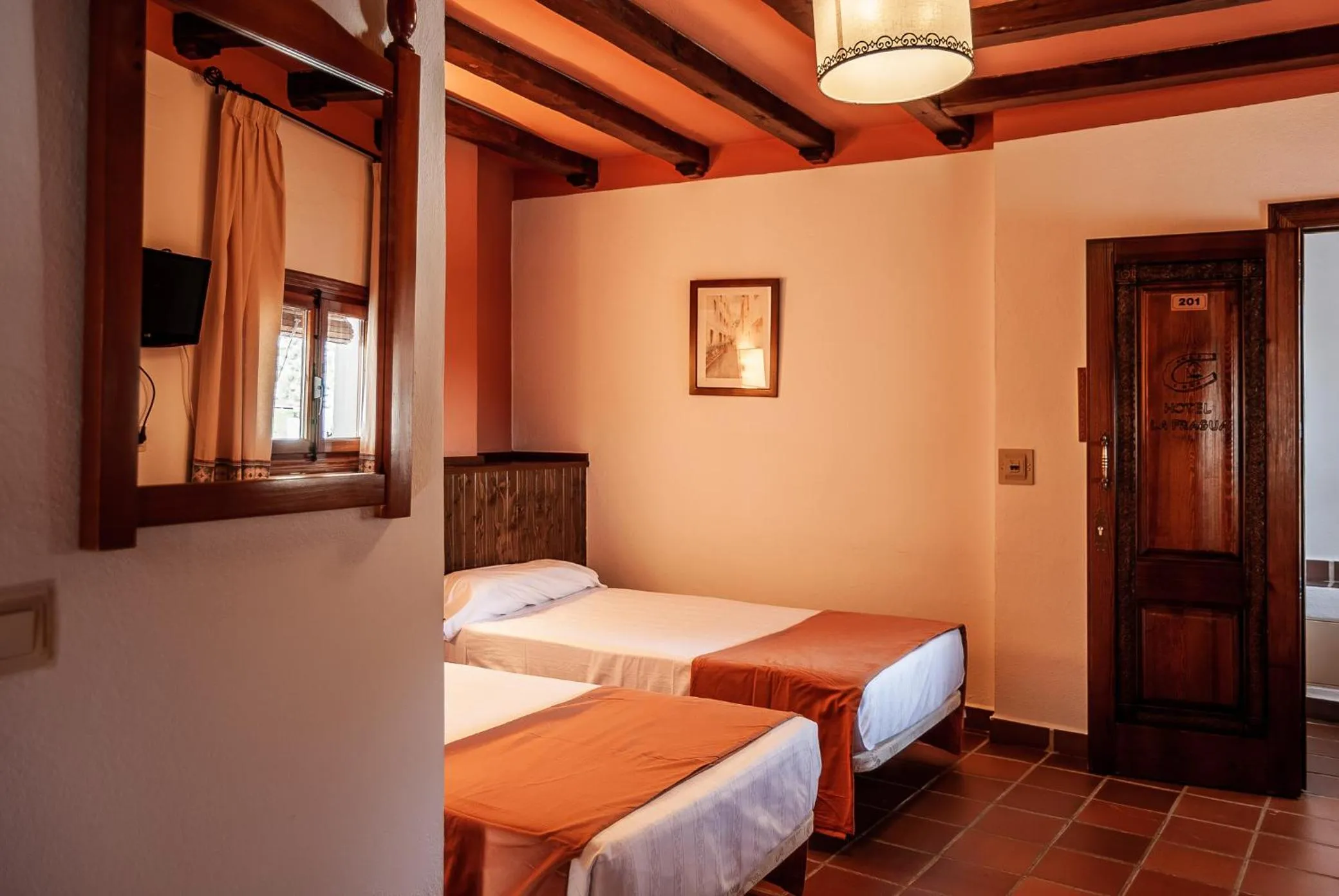 Bed in Hotel La Fragua I