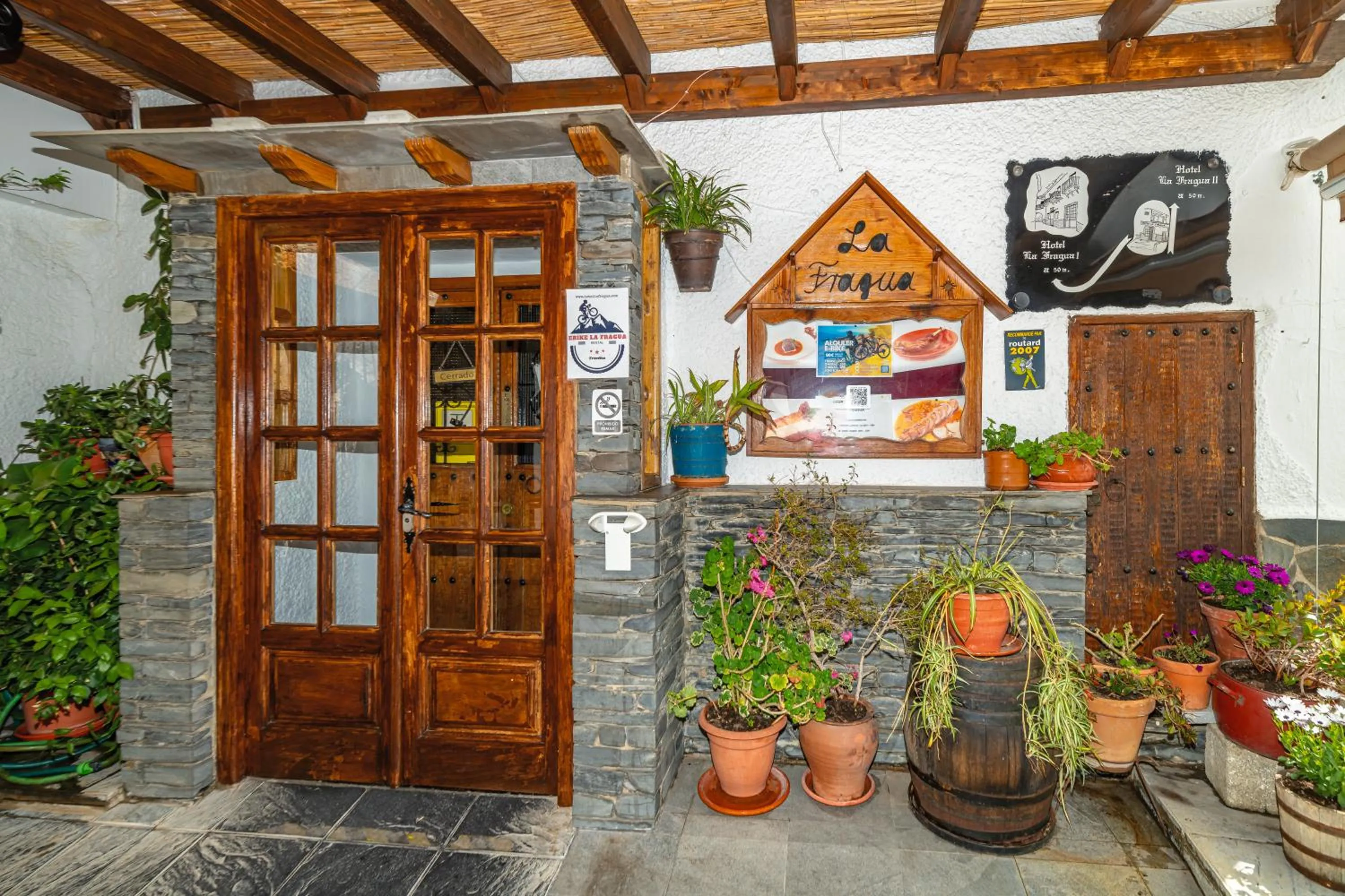 Restaurant/places to eat in Hotel La Fragua I