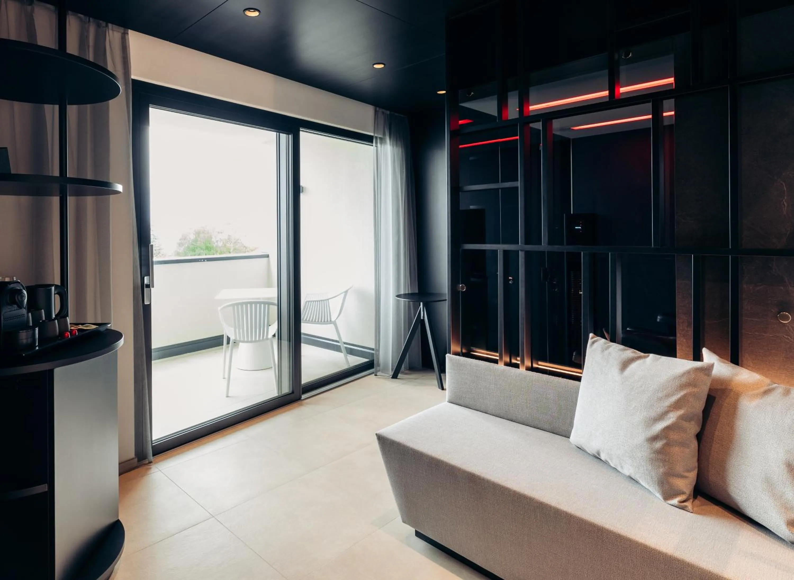 Photo of the whole room in Villa Weingarten