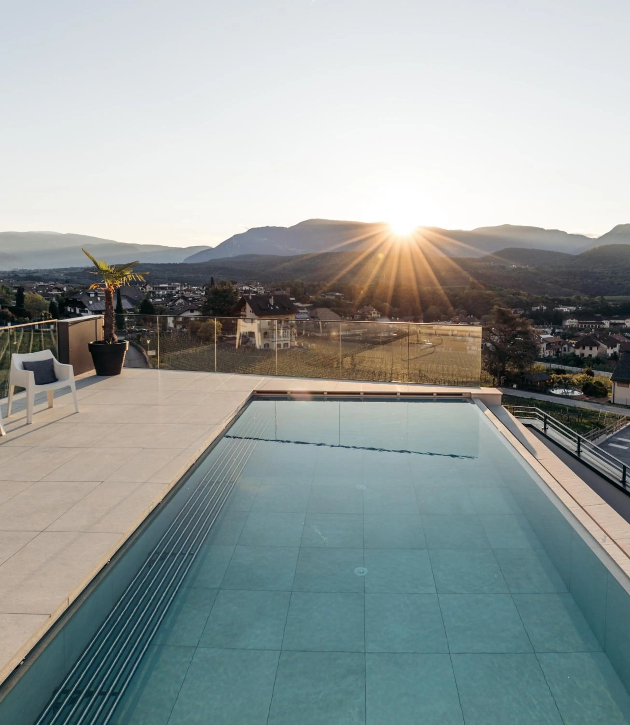 Swimming pool in Villa Weingarten