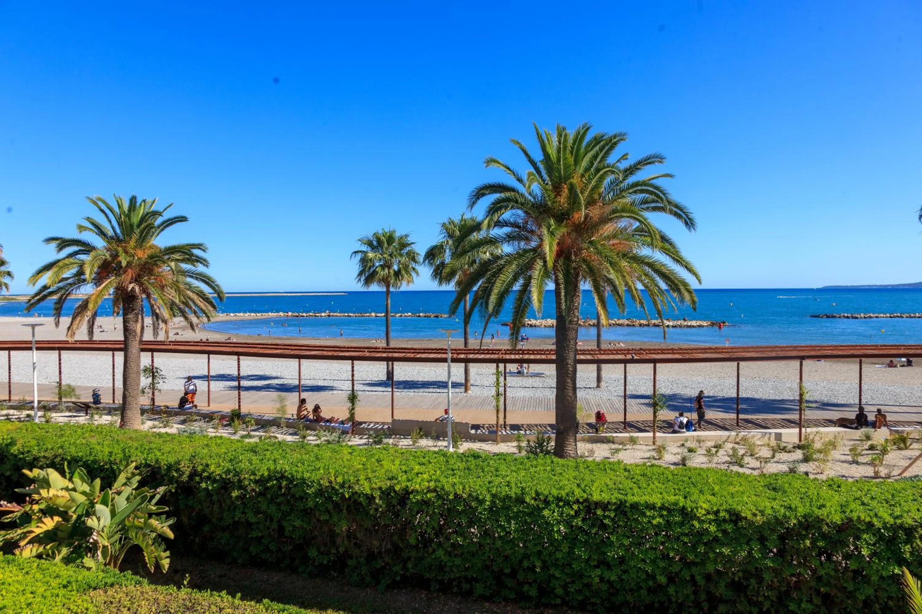 Beach in Sea view luxury apartment