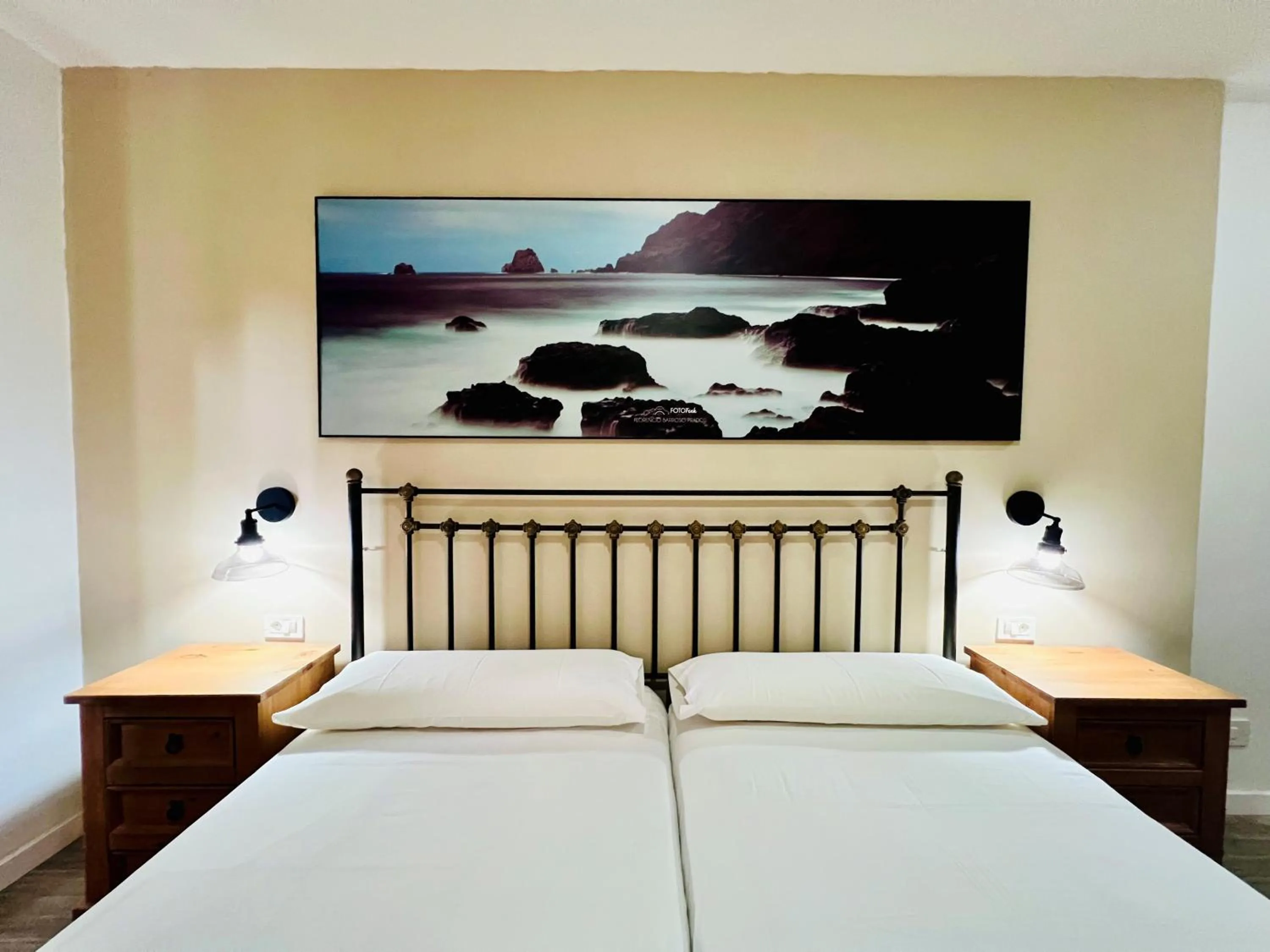 Bedroom, Bed in Apartamentos Frontera