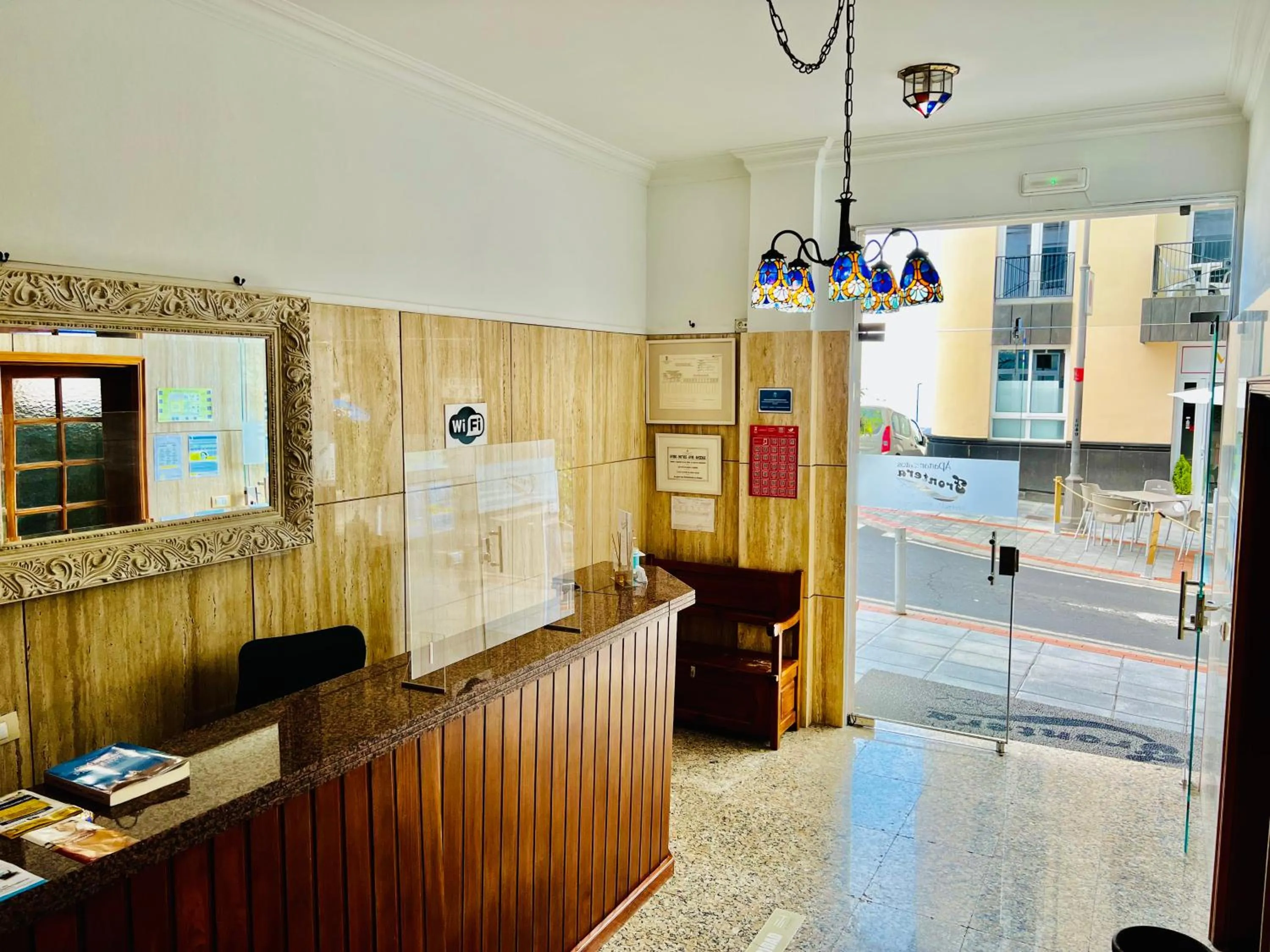 Lobby or reception in Apartamentos Frontera