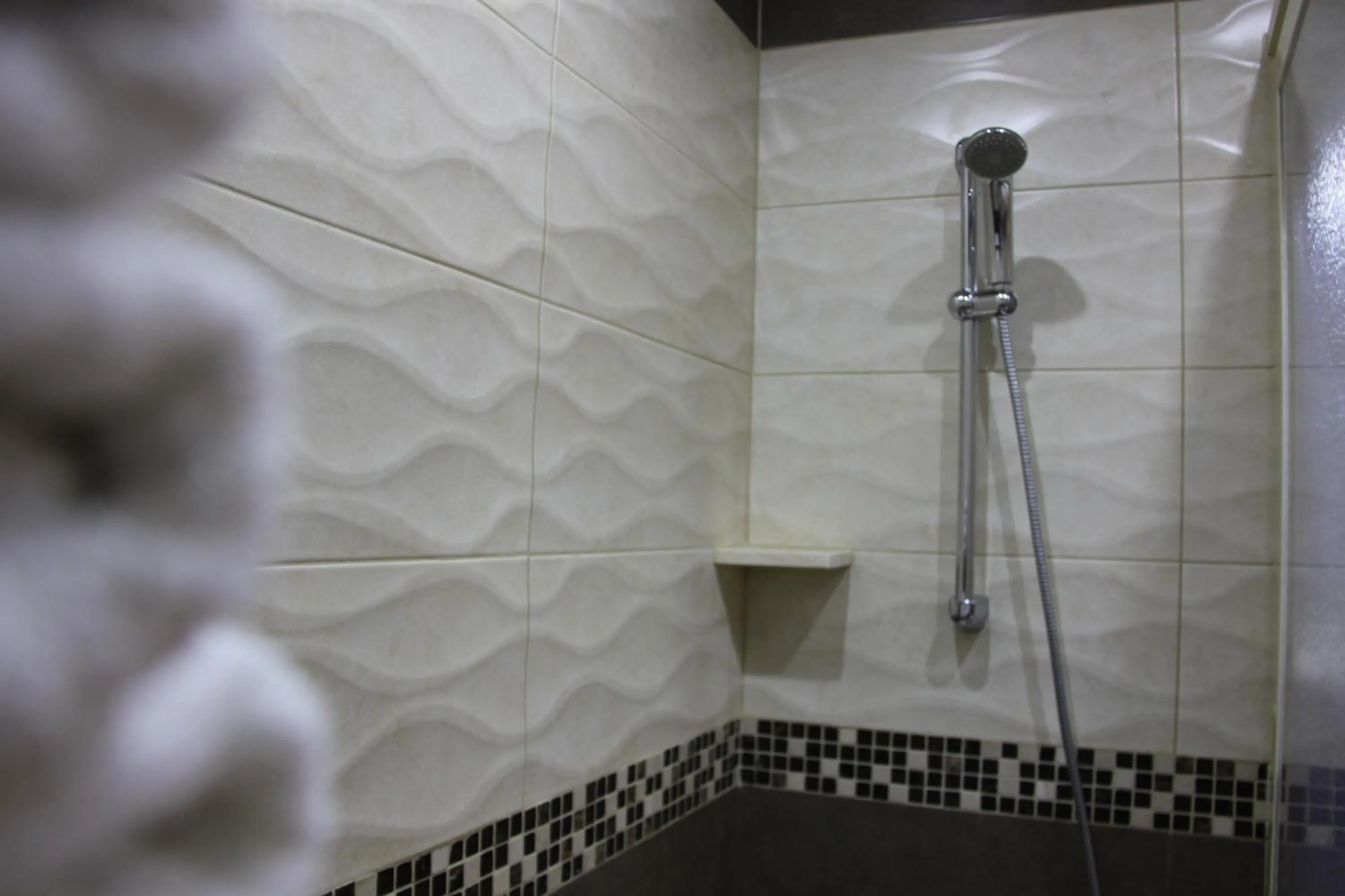 Shower in Lamedina Hotel & Resort