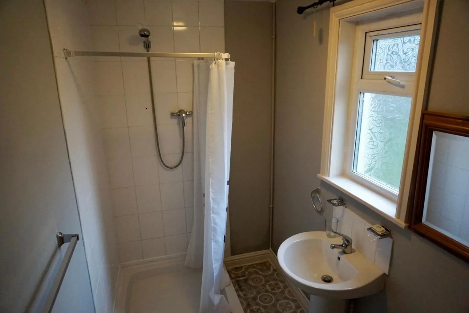 Bathroom in Adnans Hotel