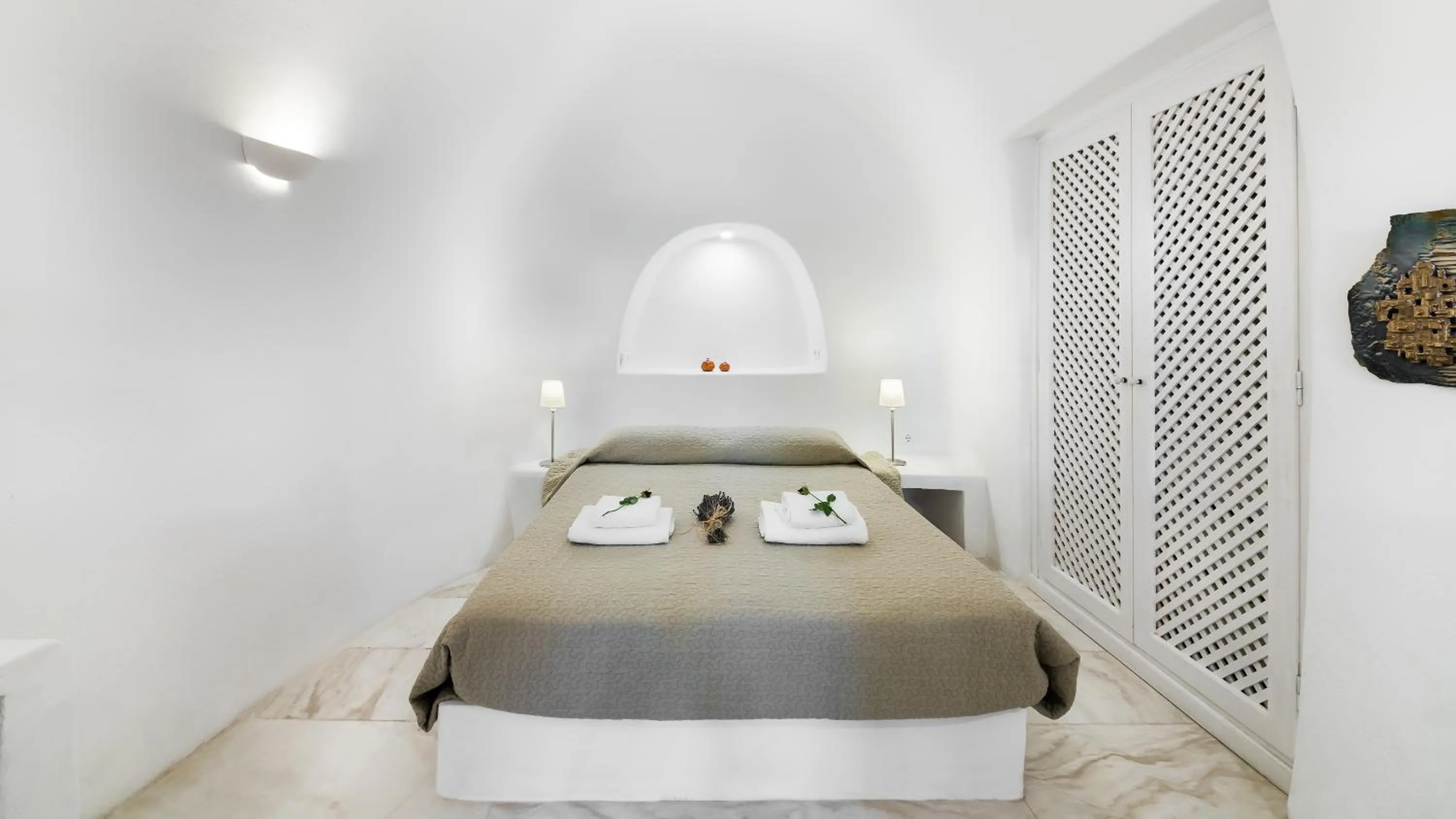 Bedroom, Bed in Armeni Luxury Villas