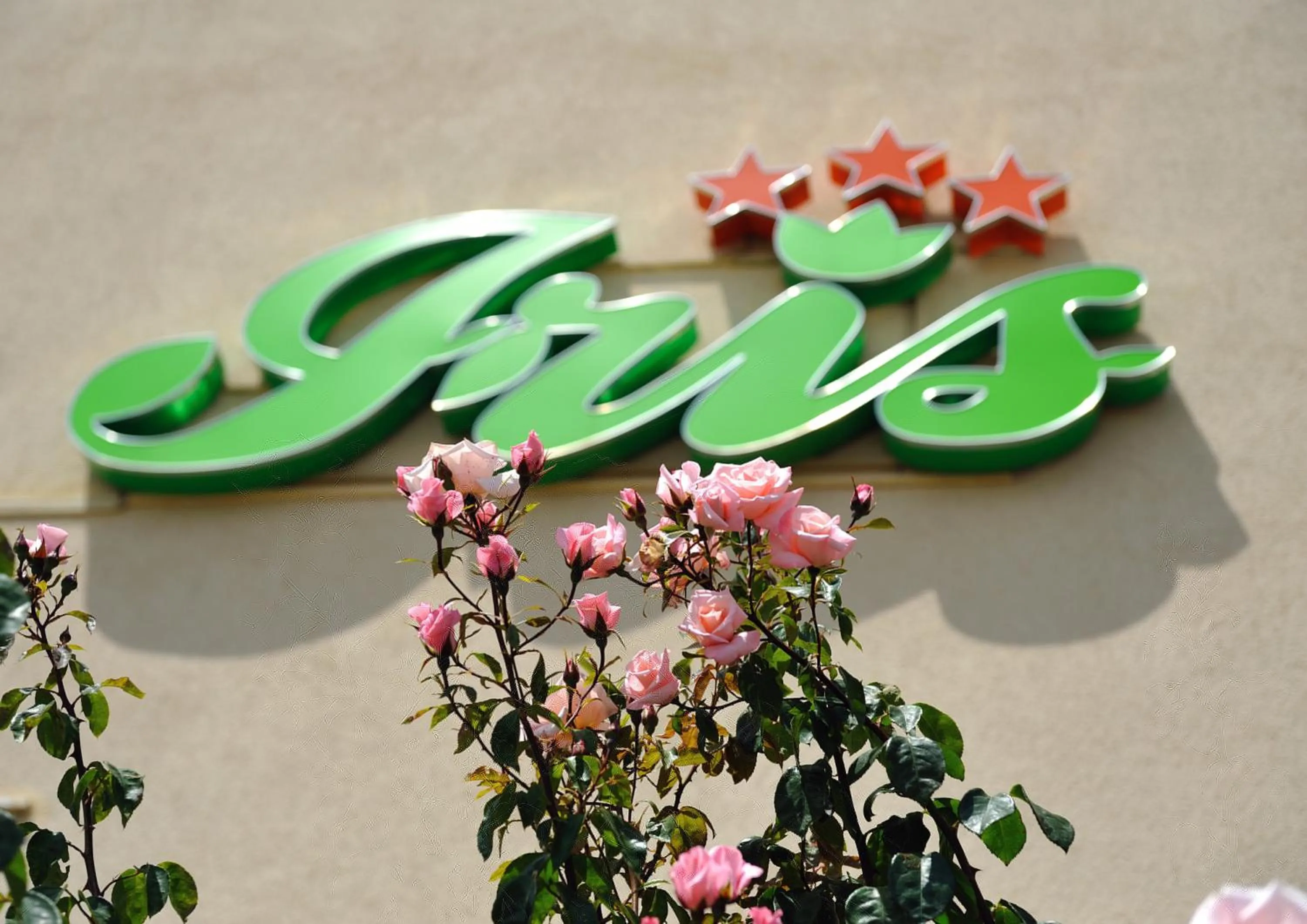 Facade/entrance in Hotel Iris