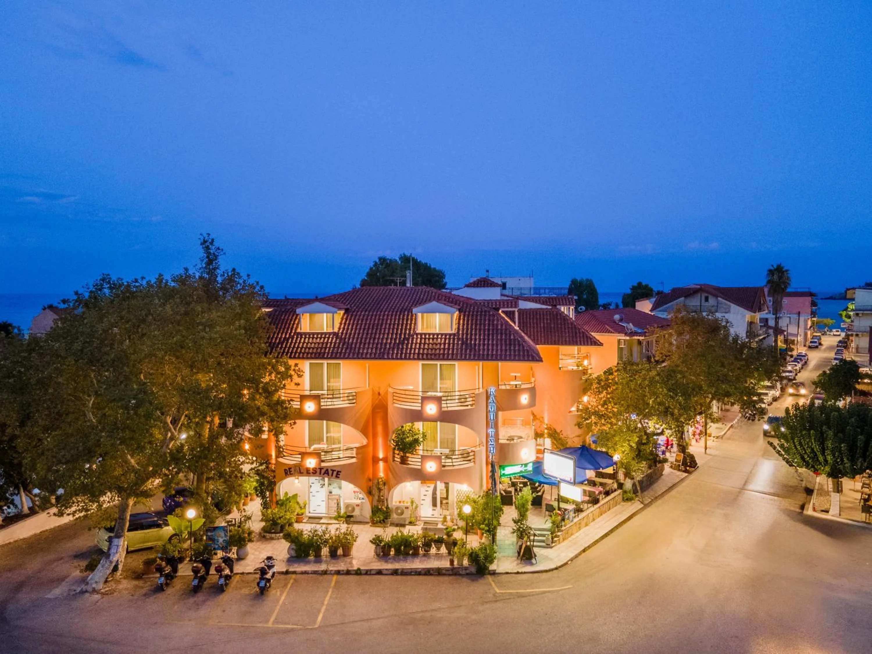 Property building in Odysseus Palace