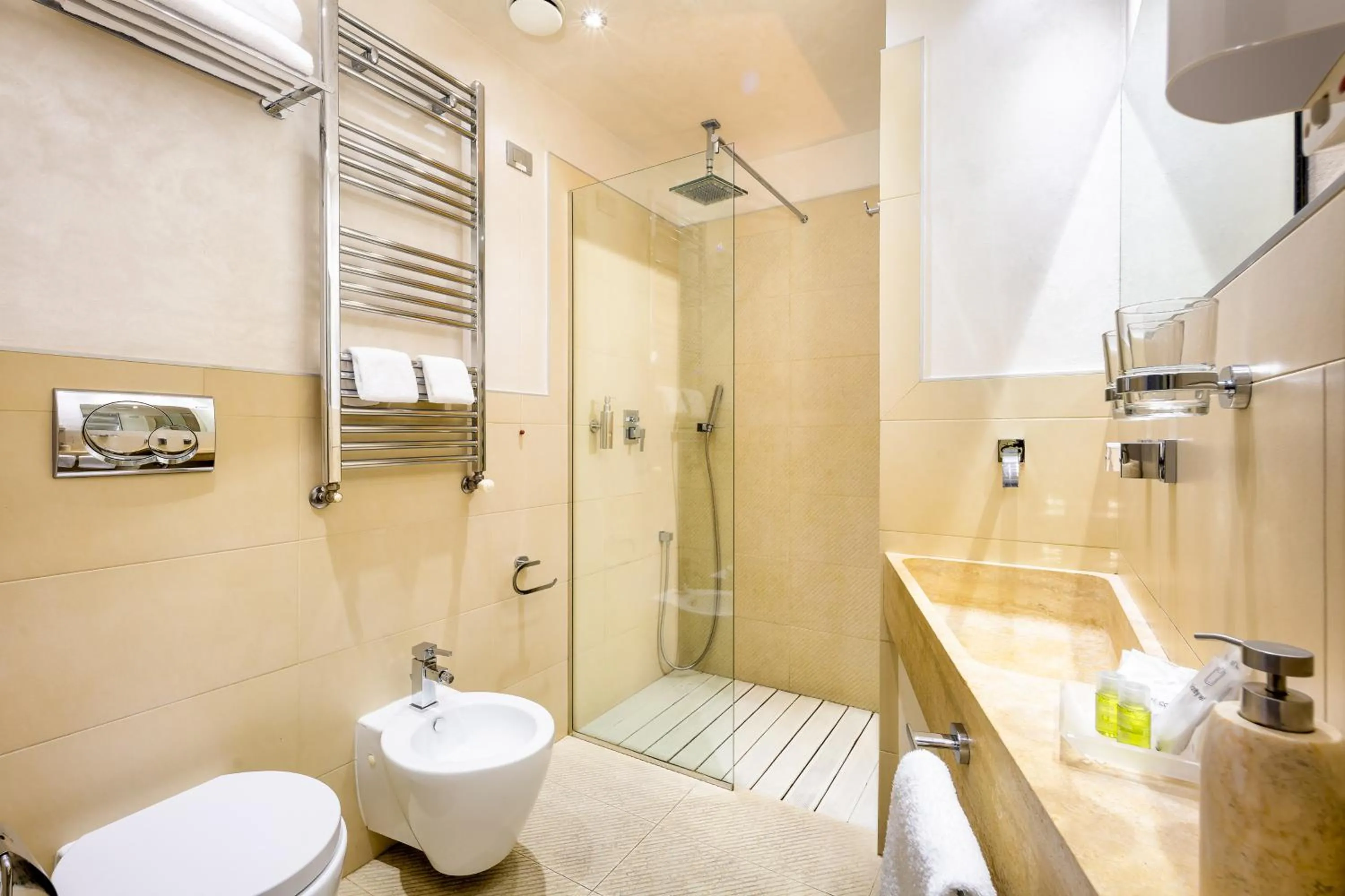 Shower in Le Camere Dei Conti - Rooms
