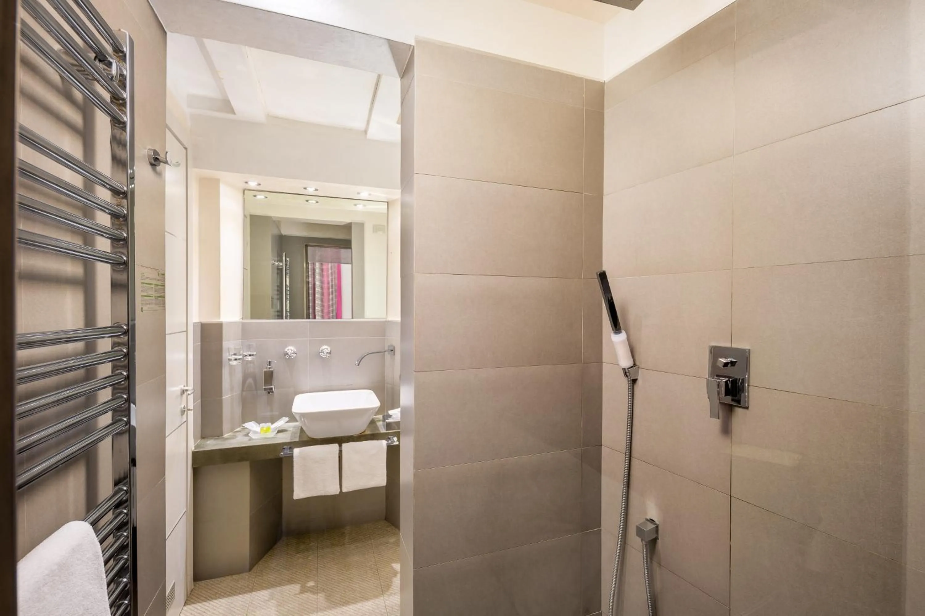 Shower in Le Camere Dei Conti - Rooms