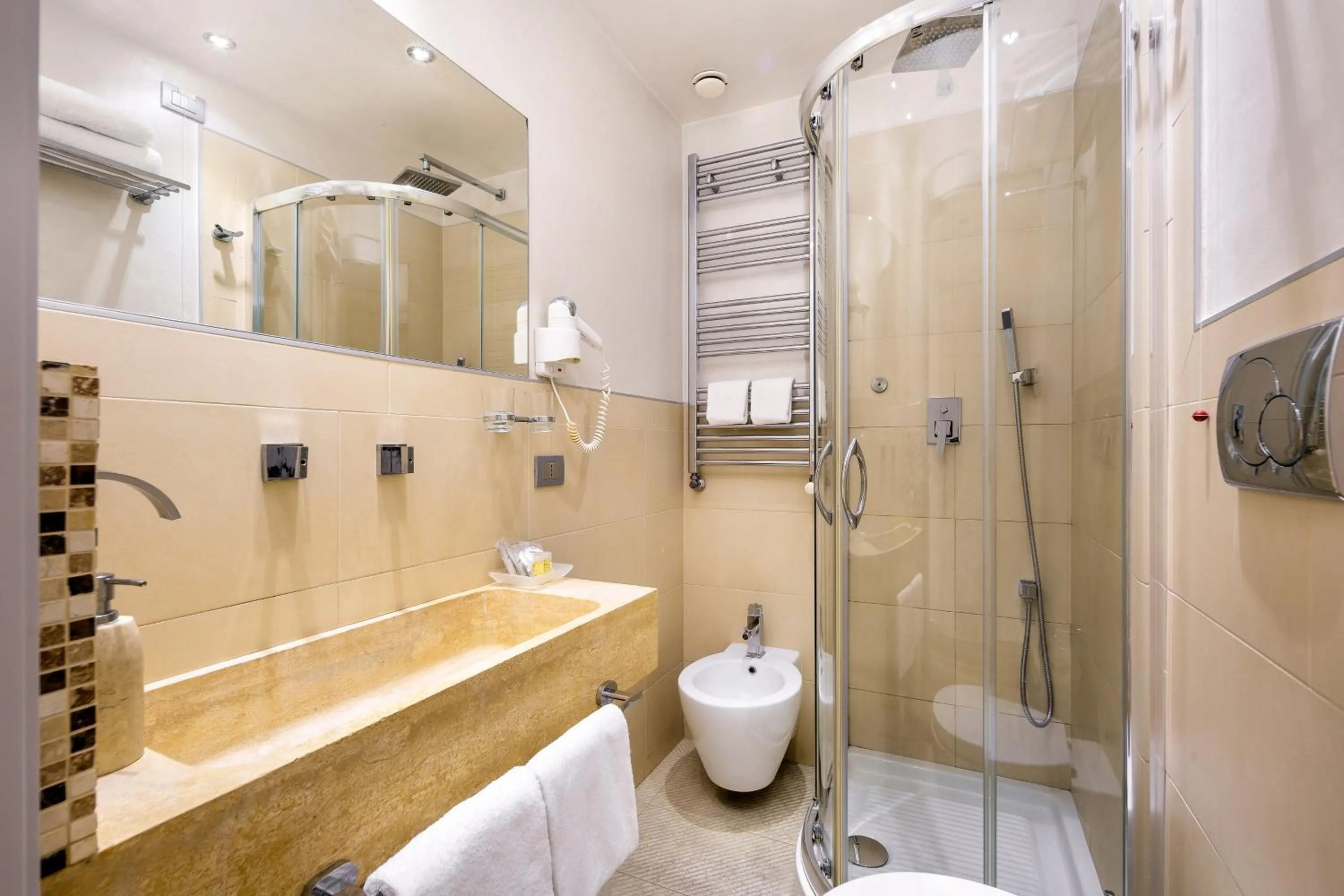 Bathroom in Le Camere Dei Conti - Rooms