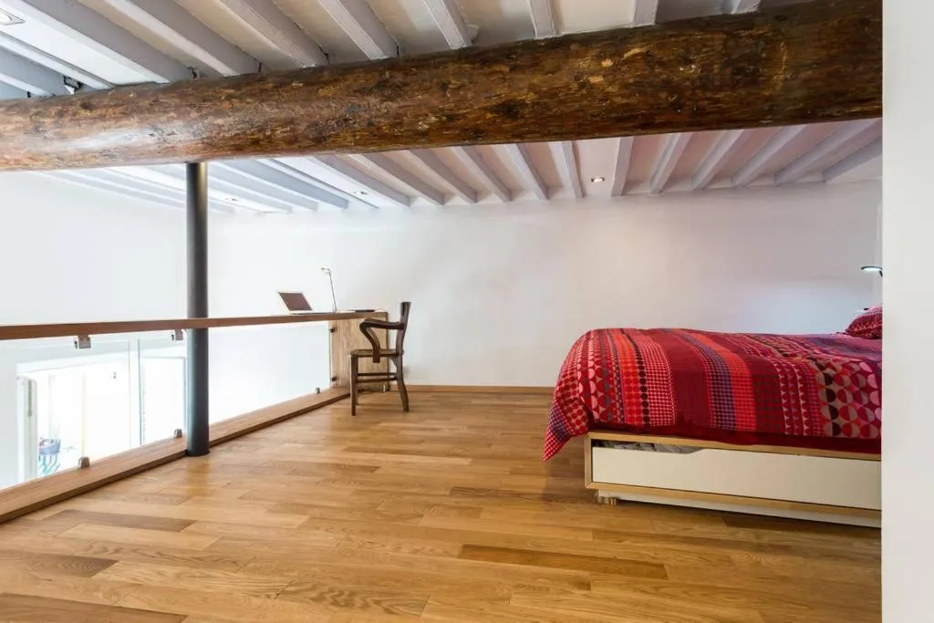 Bed in Le Noble in Scenic Villefranche Sur Mer