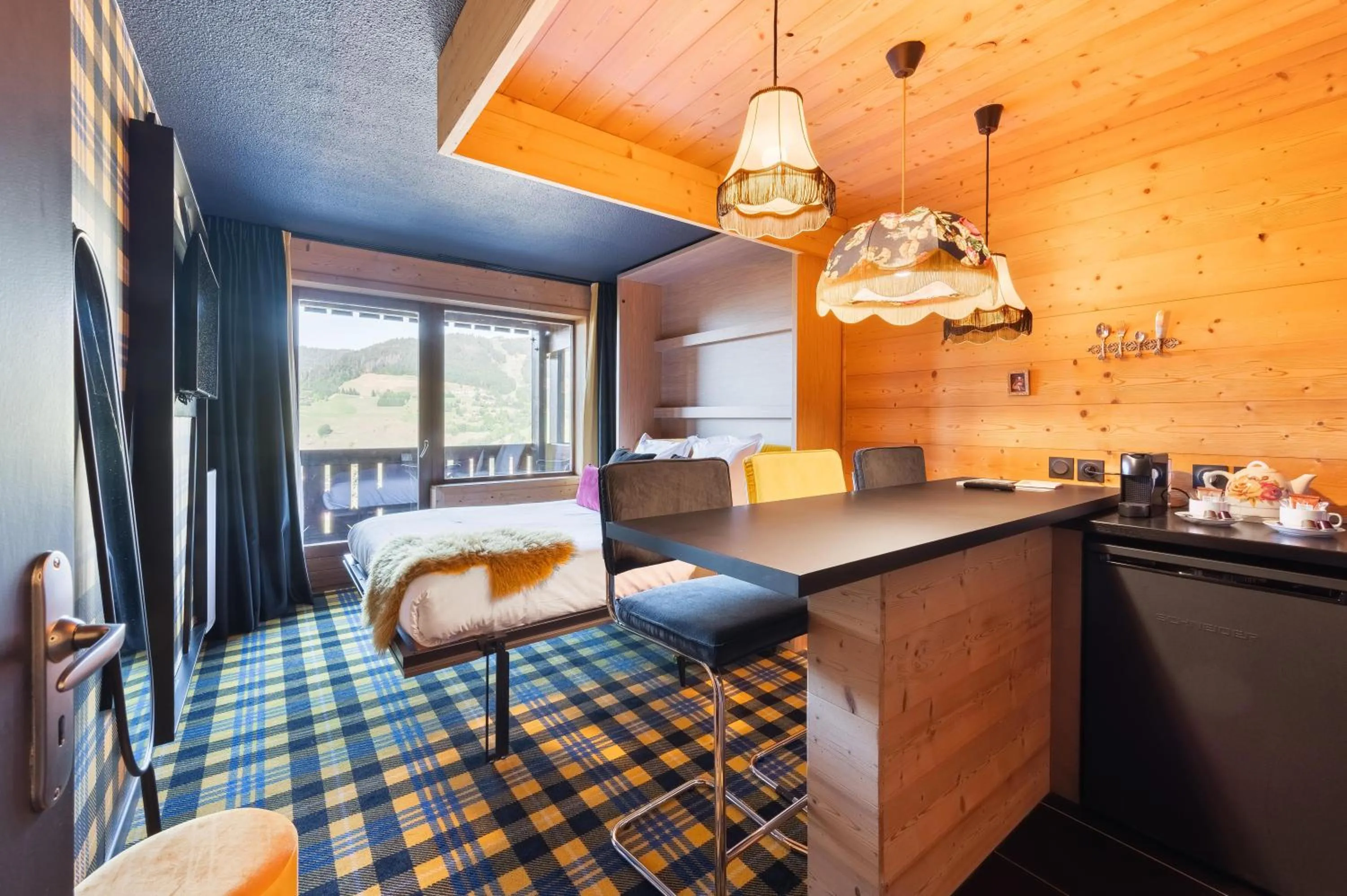 Photo of the whole room in Mamie Megève