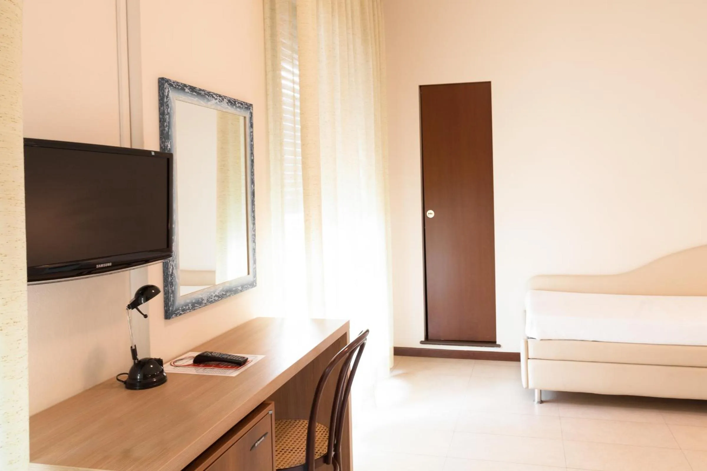 Photo of the whole room in Hotel Metropol