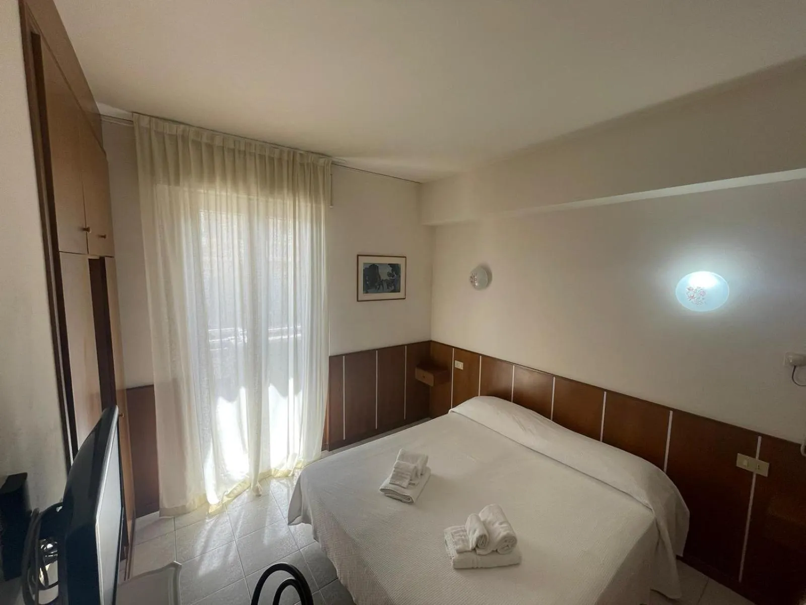 Photo of the whole room in Hotel Metropol