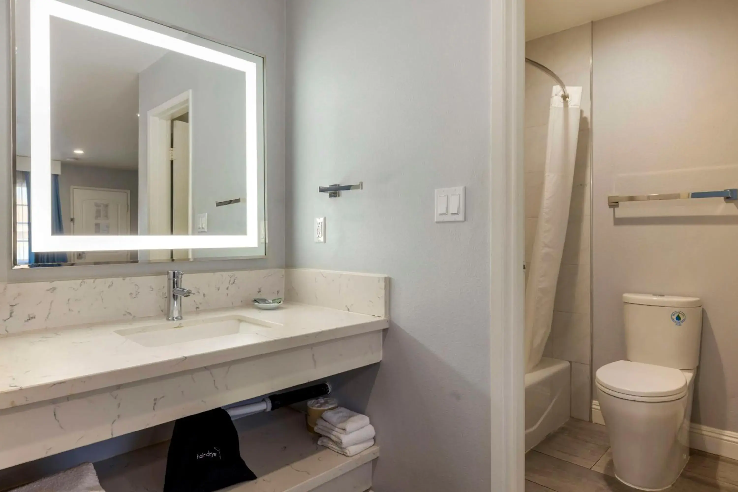 Queen Room with Two Queen Beds and Sofa Bed - Non-Smoking in Best Western Orange Plaza Queen Room with Two Queen Beds and Sofa Bed - Non-Smoking in Best Western Orange Plaza