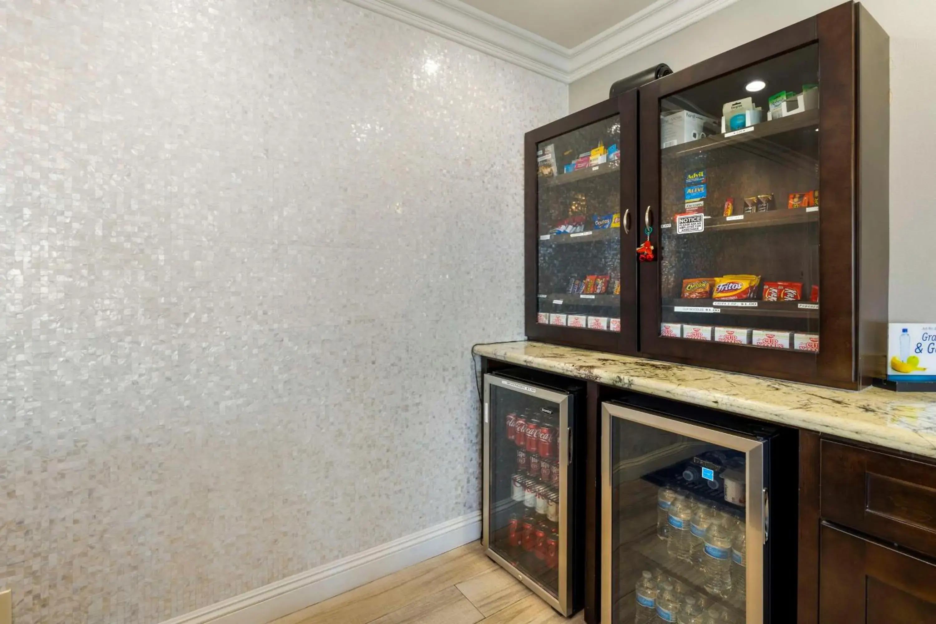 Property building in Best Western Orange Plaza Property building in Best Western Orange Plaza