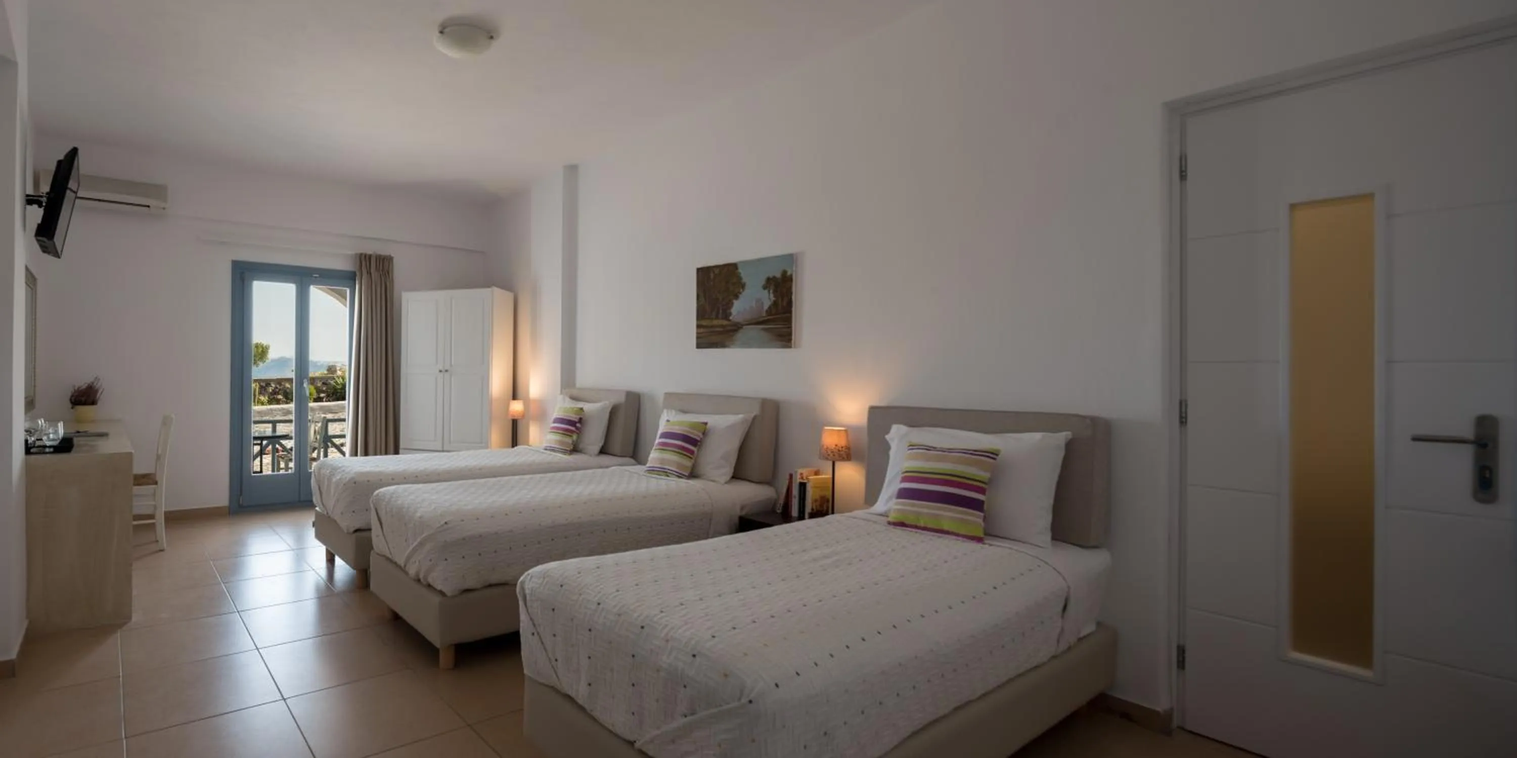 Photo of the whole room, Bed in Caldera Romantica Hotel