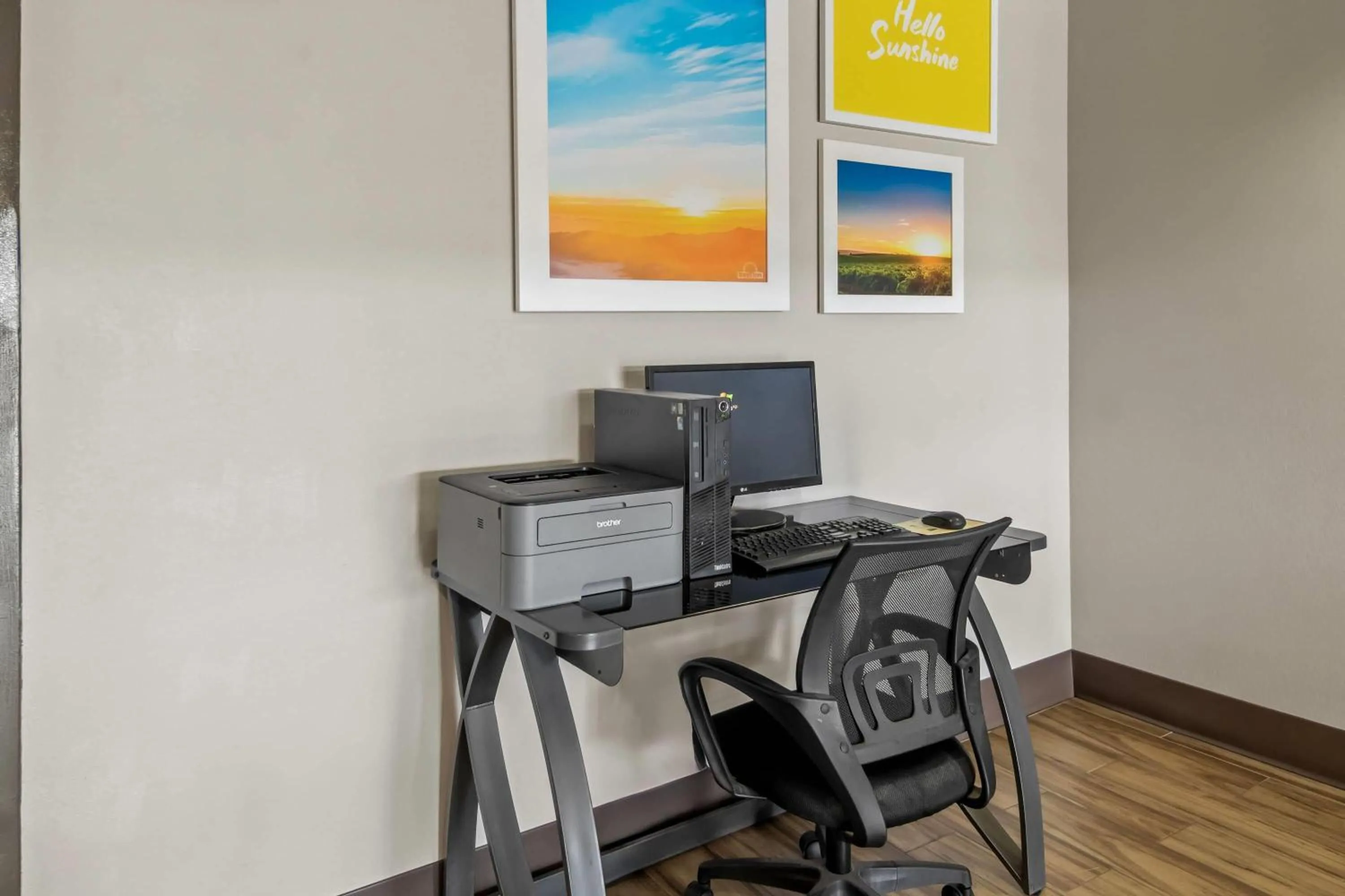 Business facilities in Days Inn & Suites by Wyndham DeSoto