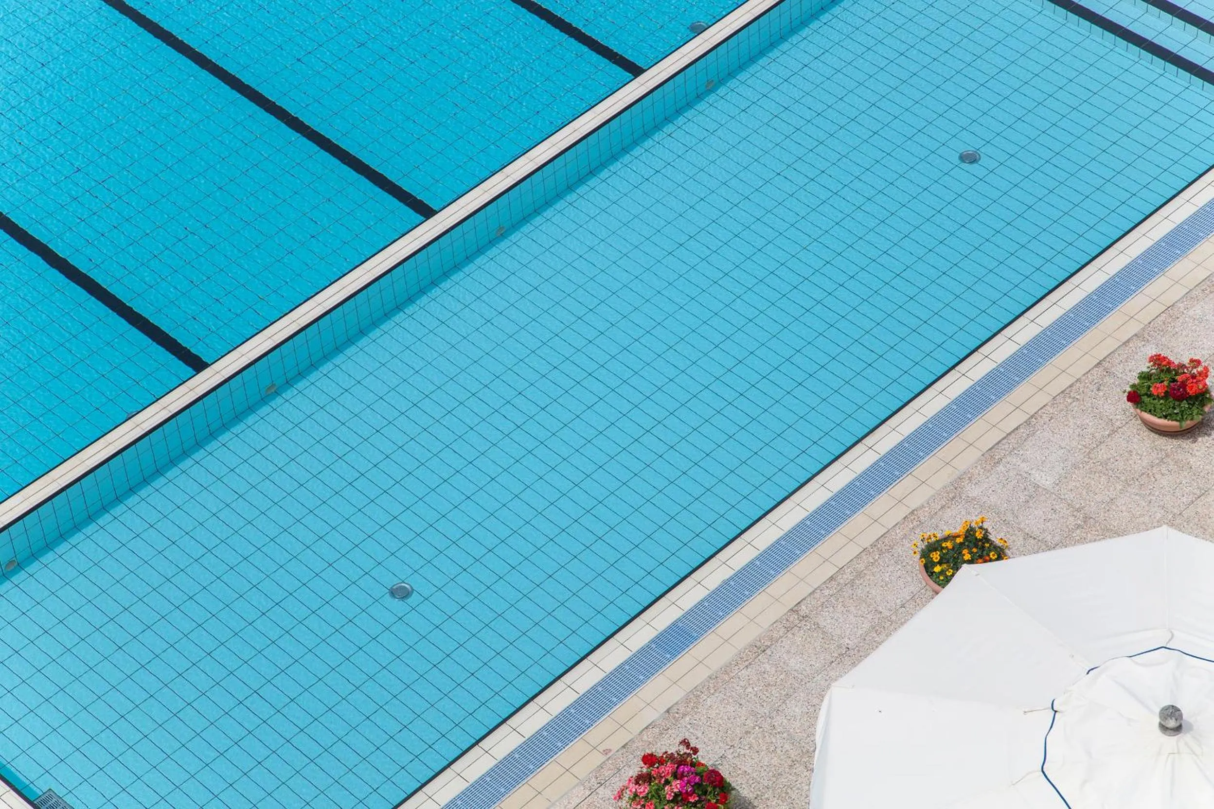 Pool view in Hotel Mara