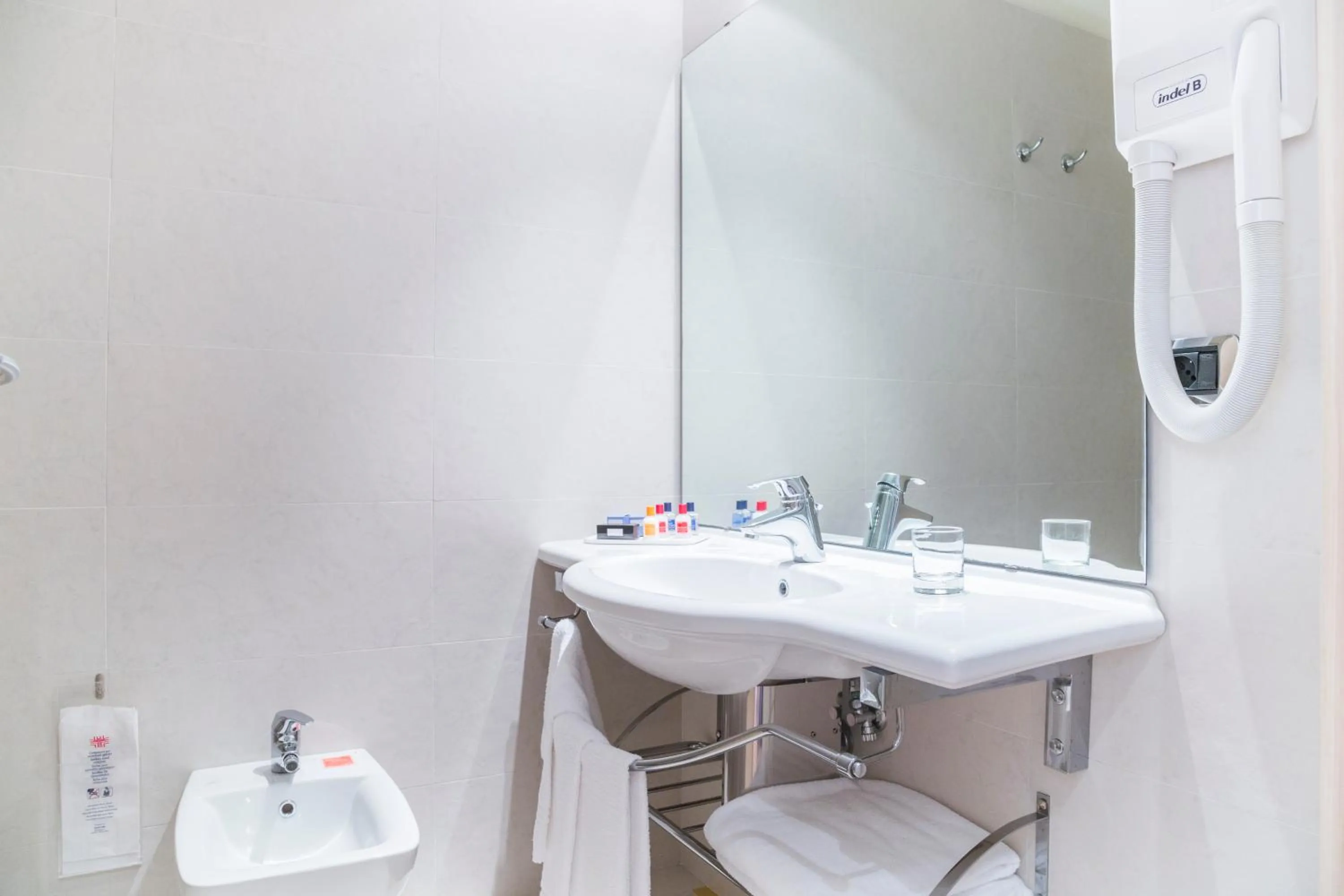 Toilet in Hotel Mara