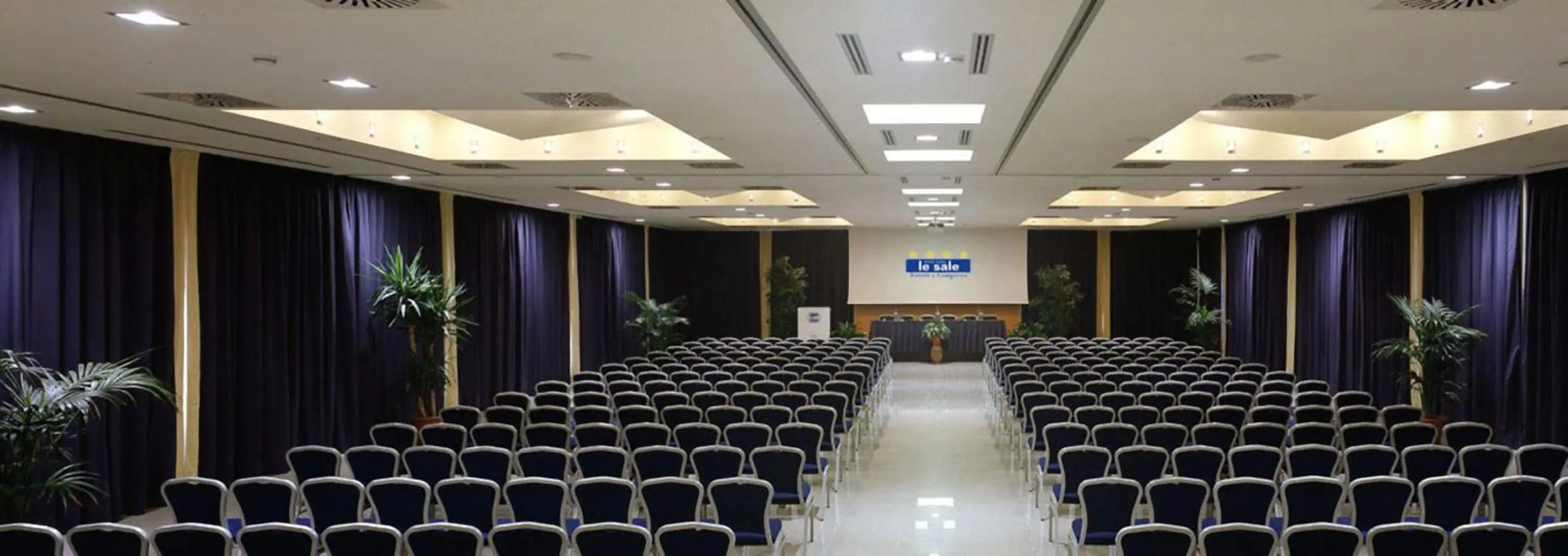 Business facilities in Hotel Mara