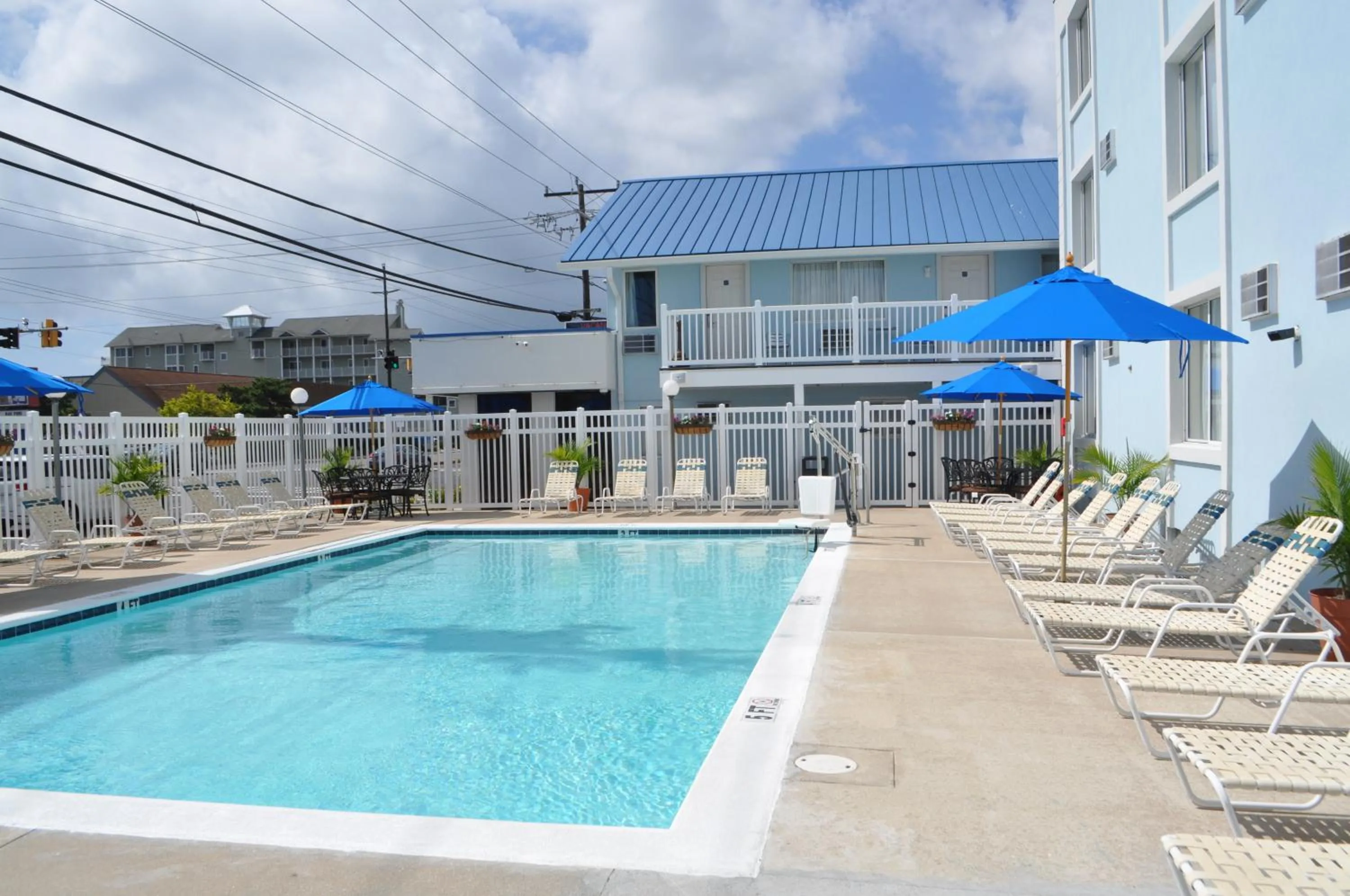 Swimming pool in Coastal Inn - Ocean City