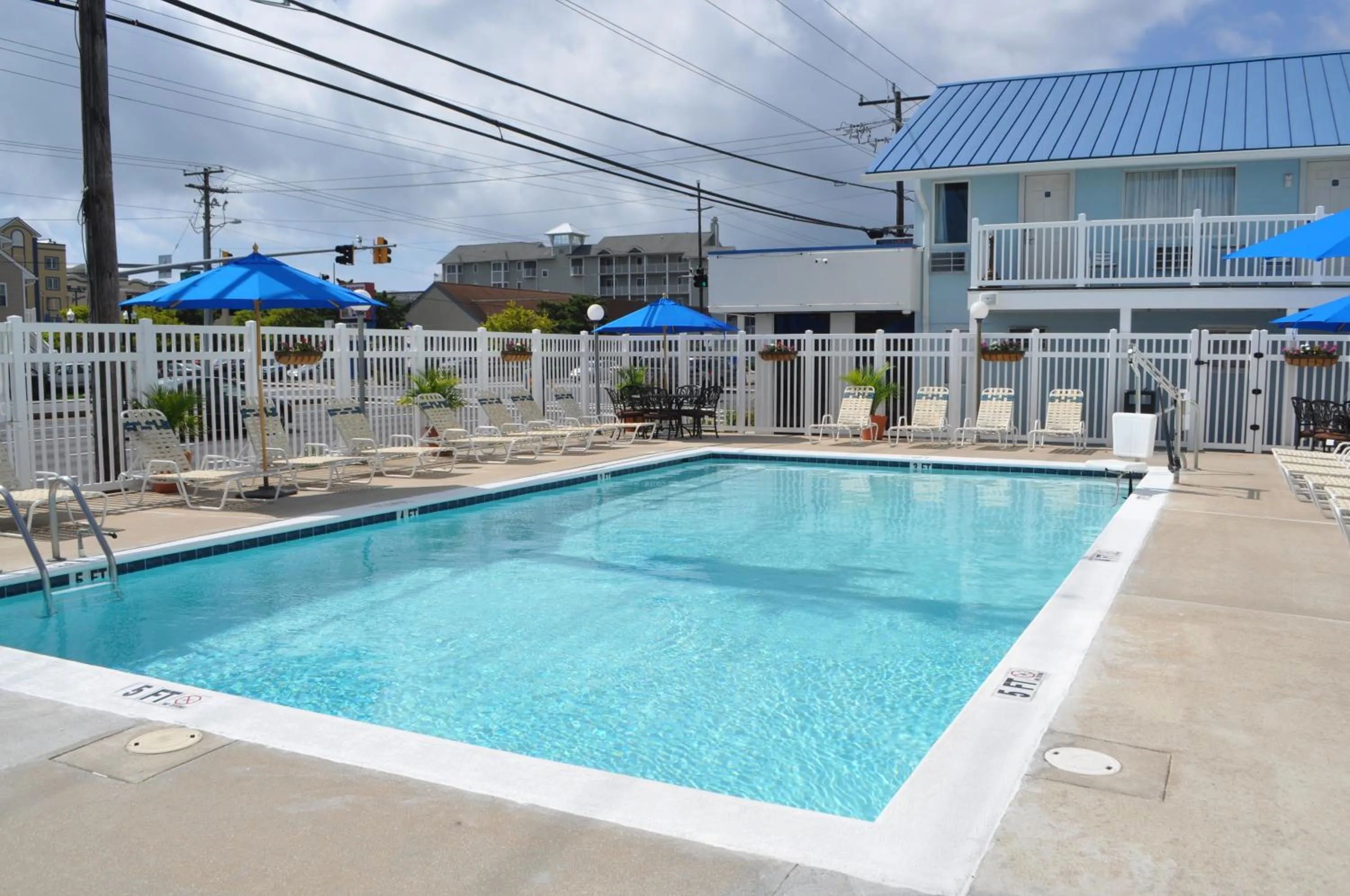 Swimming pool in Coastal Inn - Ocean City