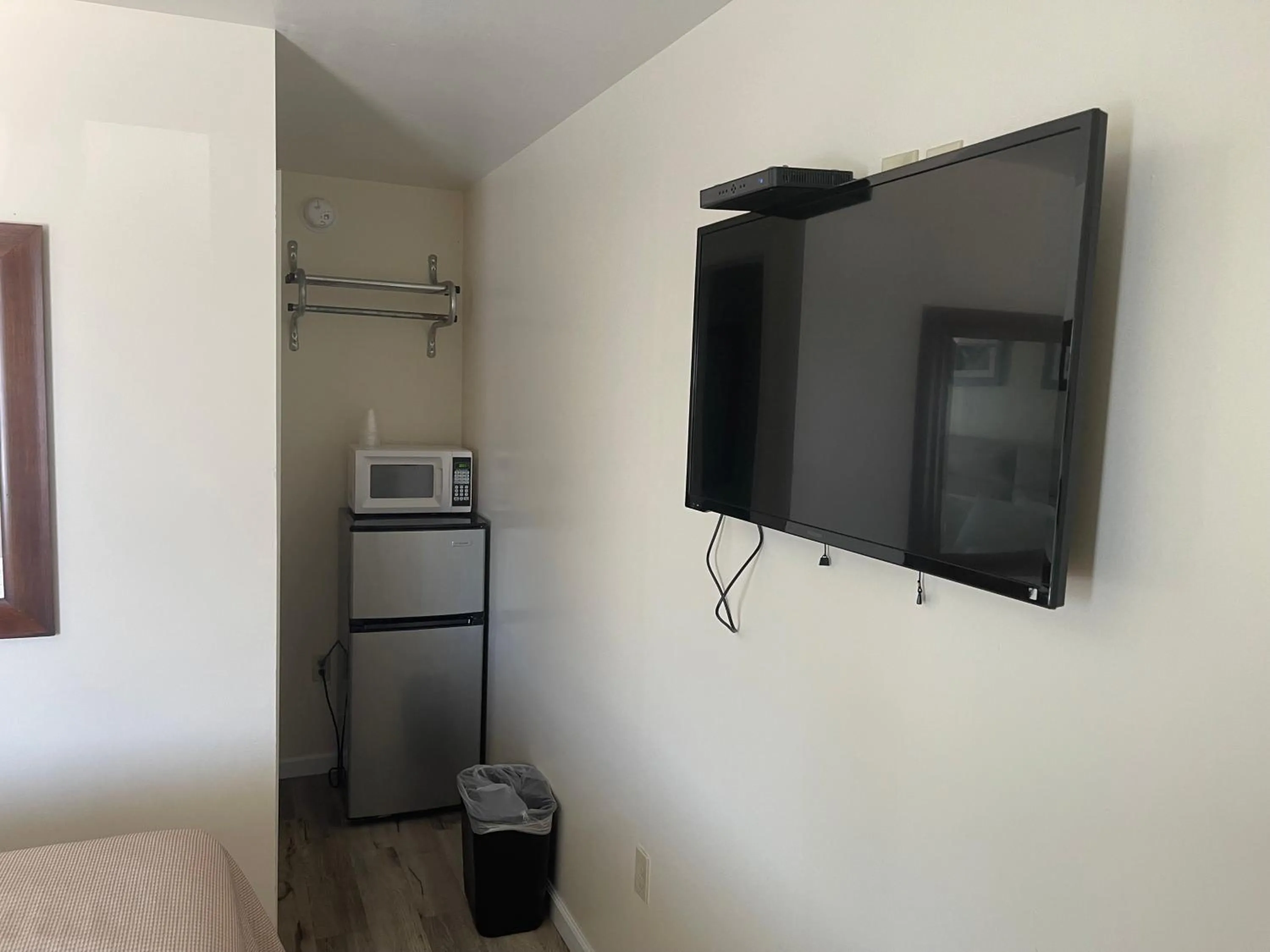 TV and multimedia in Coastal Inn - Ocean City