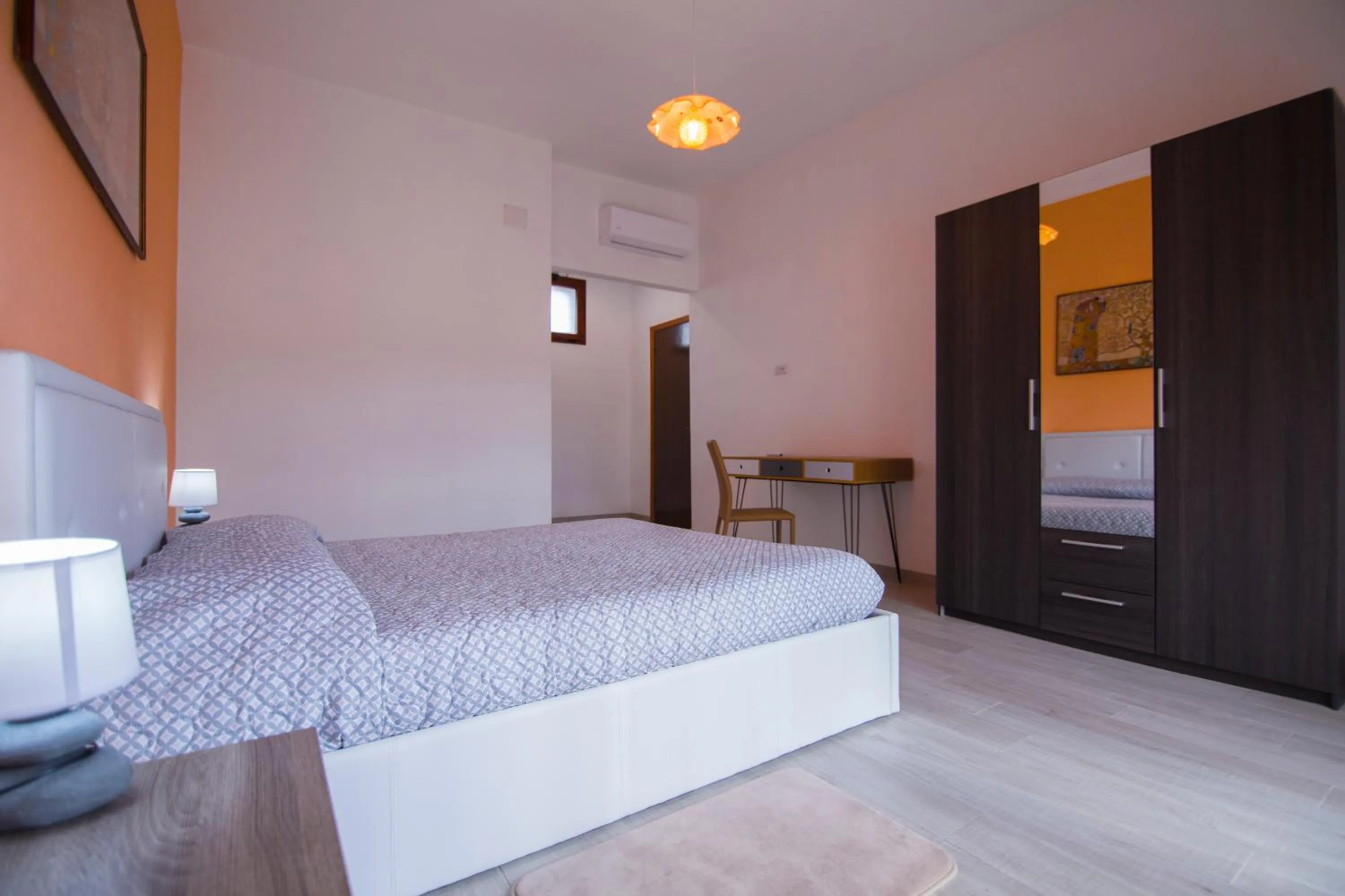 Photo of the whole room, Bed in Sandalia B&B