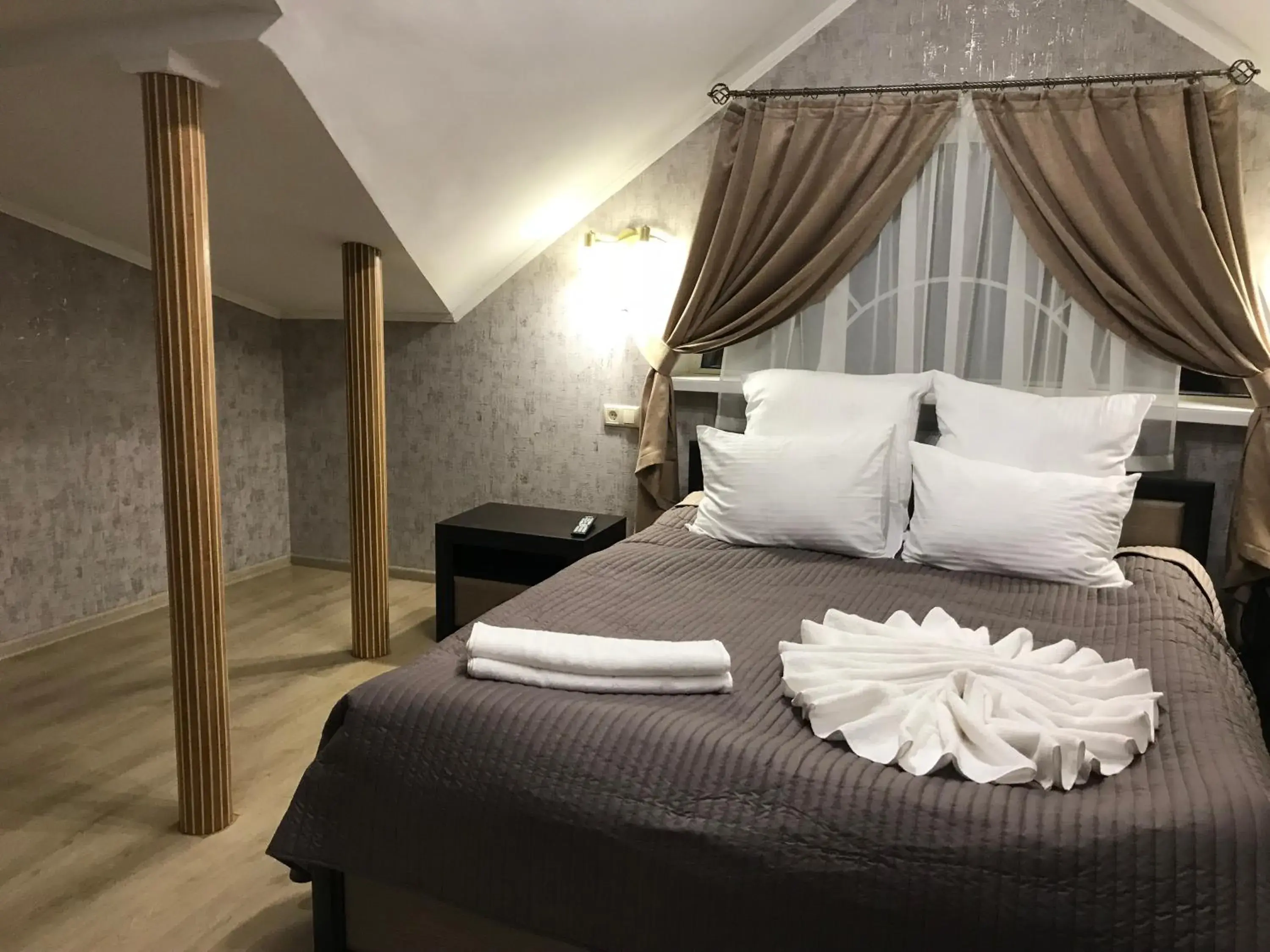 Deluxe Double Room with Shower - single occupancy in Centralnyi hotel Deluxe Double Room with Shower - single occupancy in Centralnyi hotel