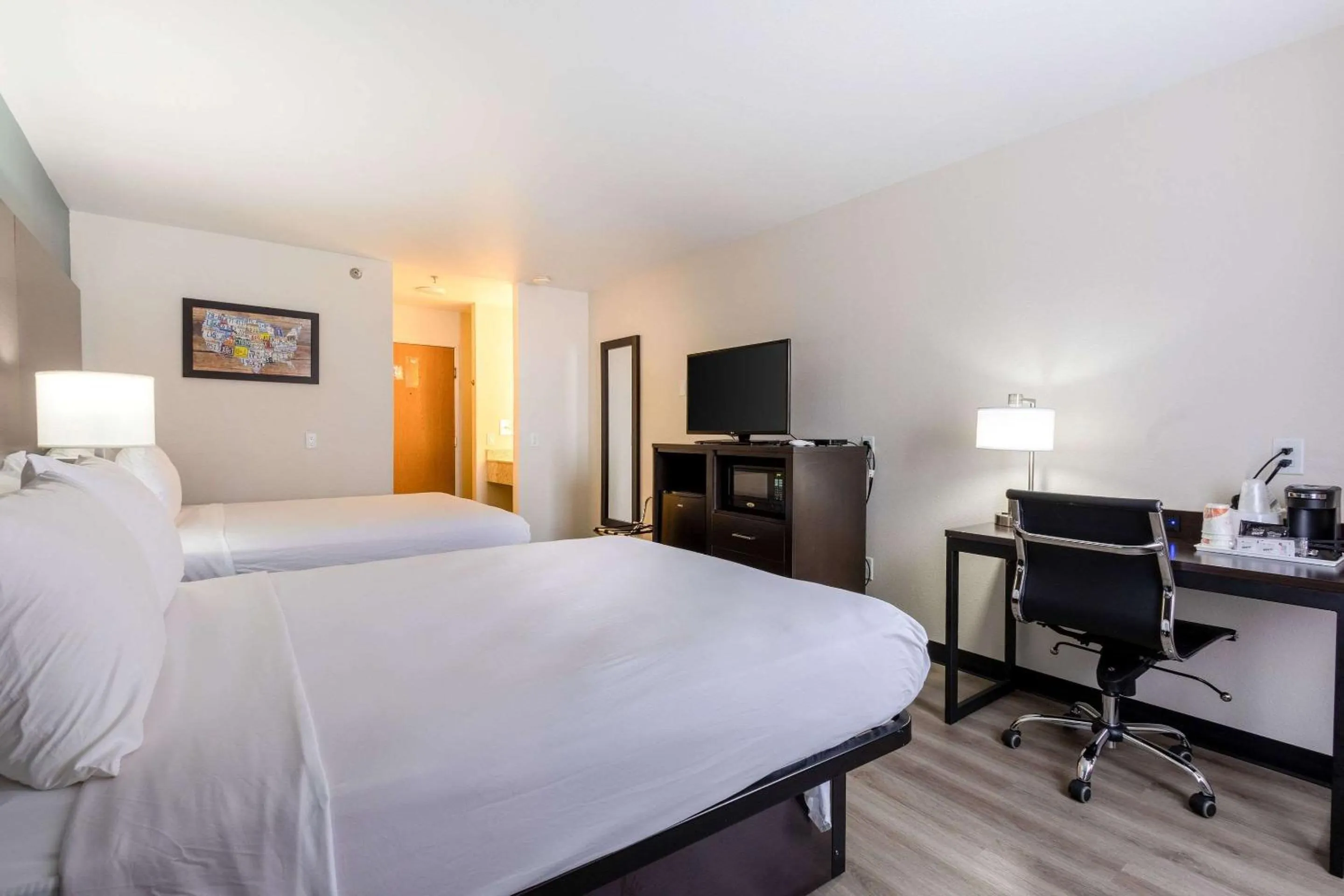 Bedroom, Bed in Quality Inn Winslow I-40