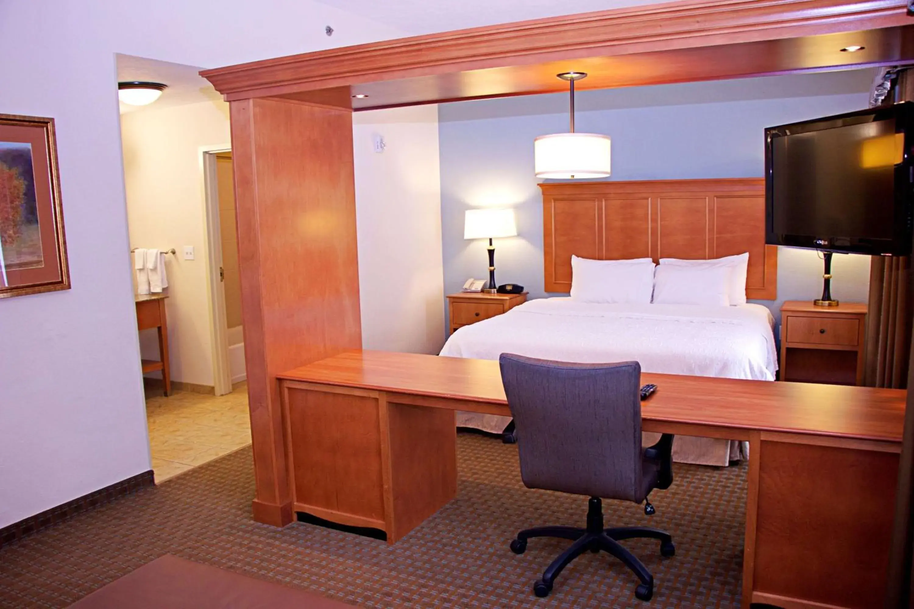 Bedroom, Bed in Hampton Inn Sidney Bedroom, Bed in Hampton Inn Sidney