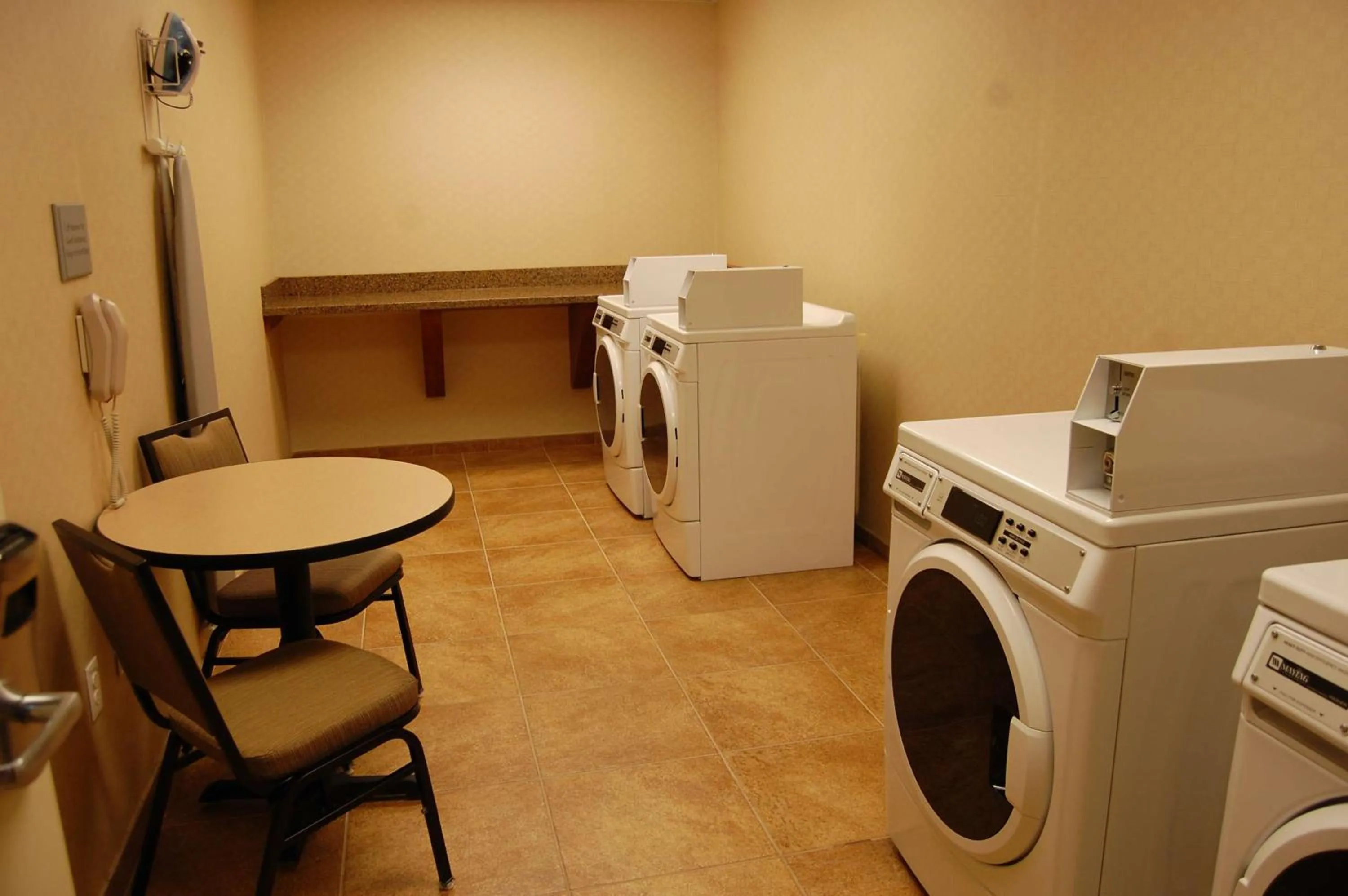 Property building in Hampton Inn Sidney