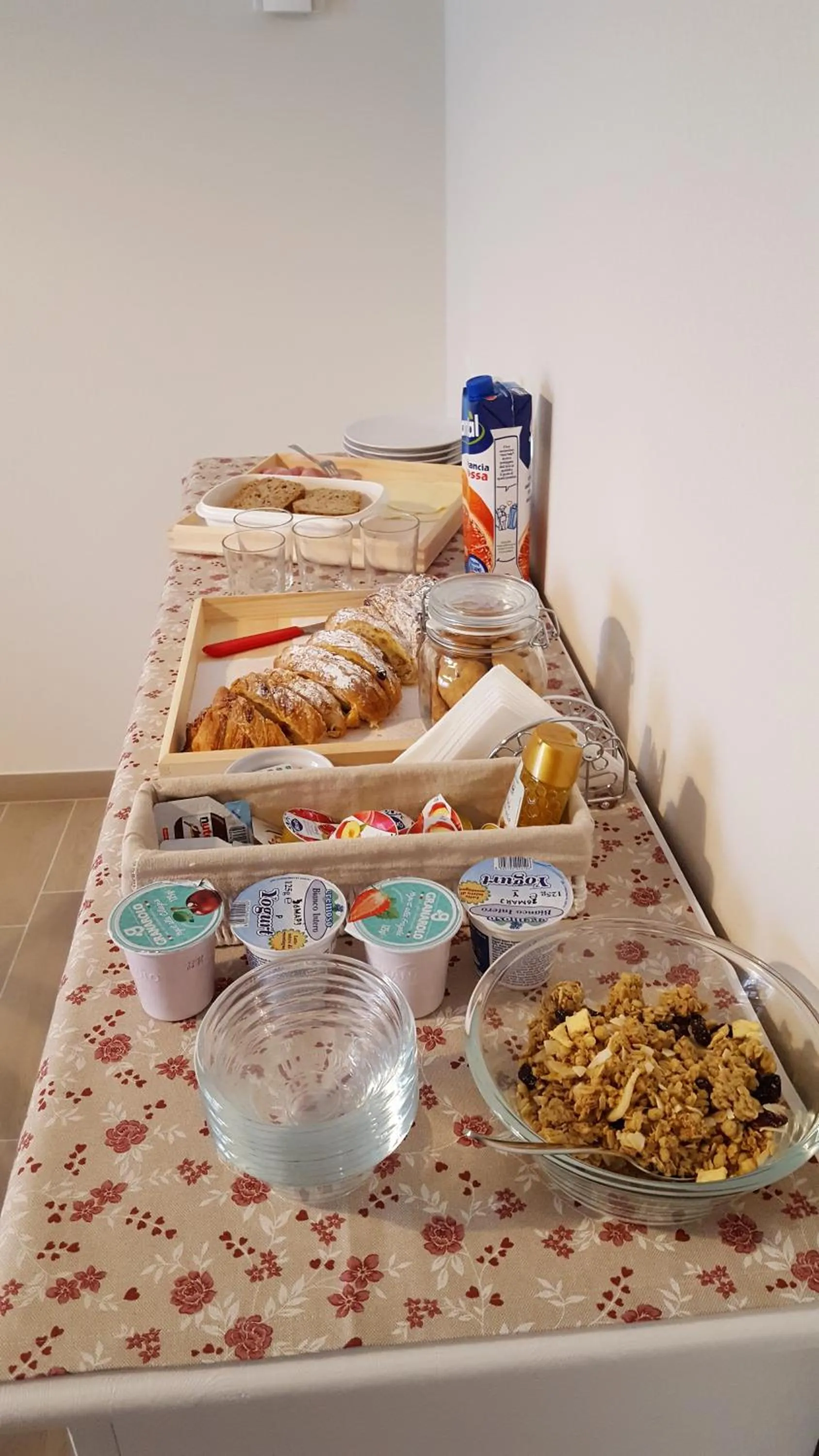 Continental breakfast in B&B Corte Galo
