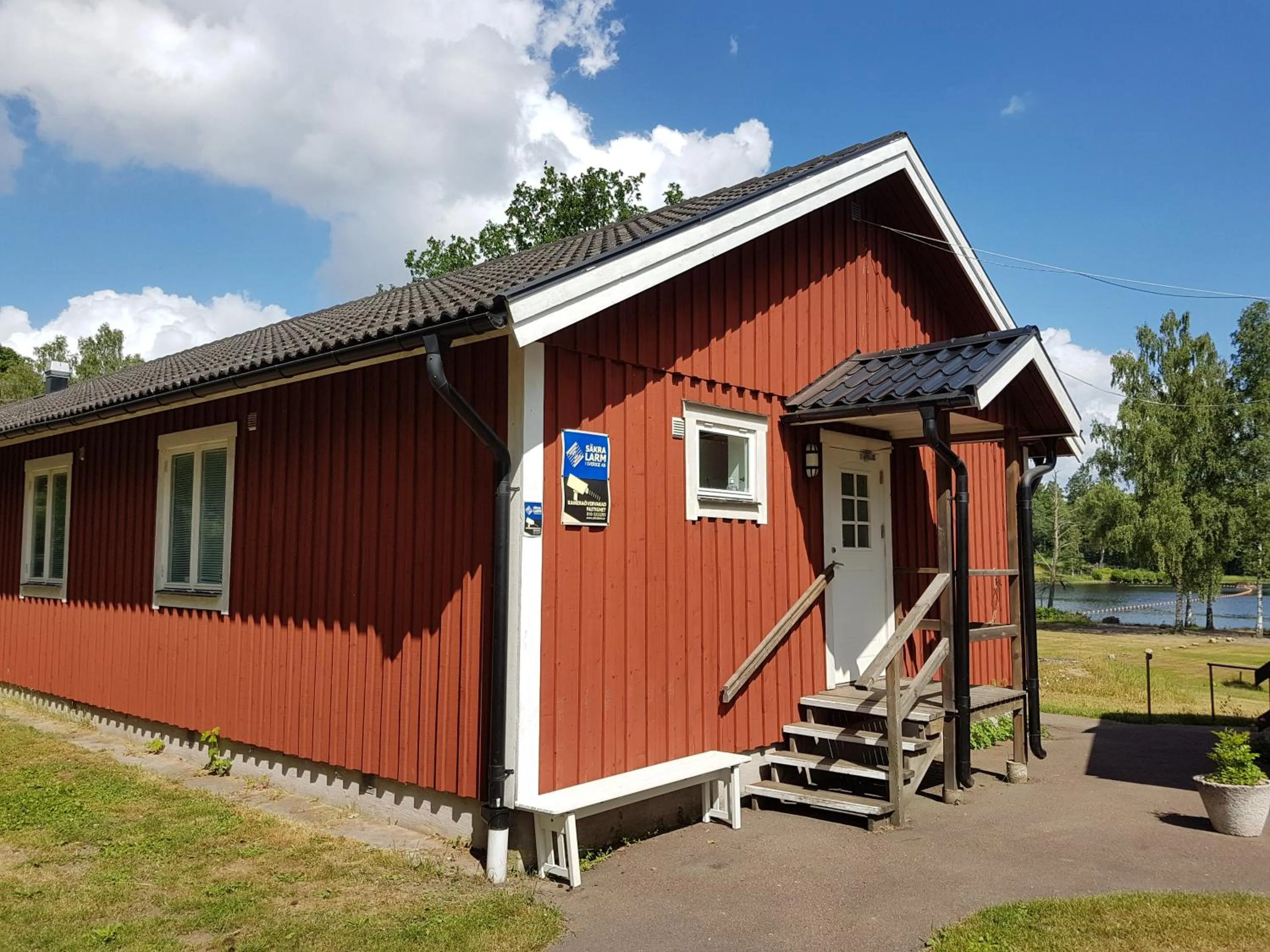 Facade/entrance in Den Sovande Älgen