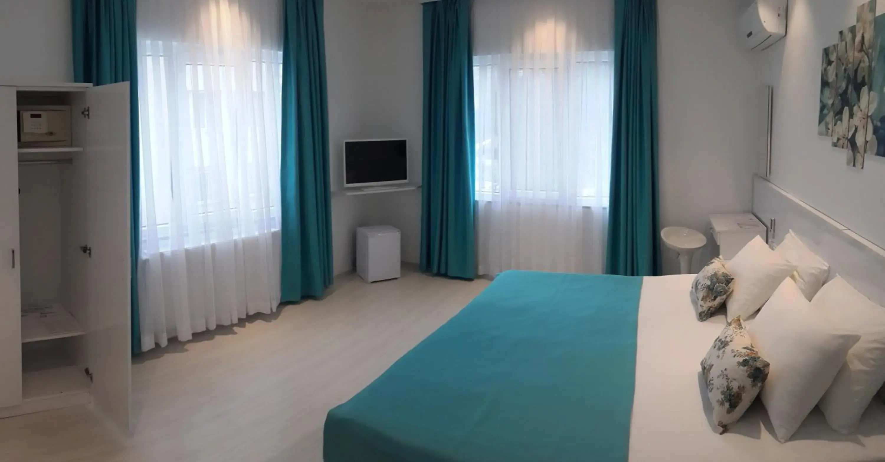 Photo of the whole room, Bed in Payidar HOTEL Photo of the whole room, Bed in Payidar HOTEL