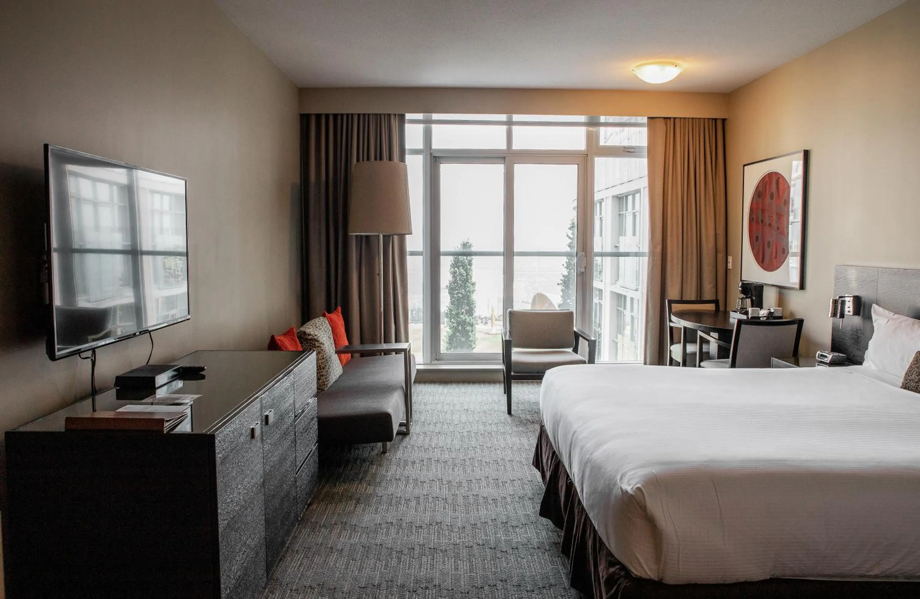 Bed in The Sidney Pier Hotel & Spa