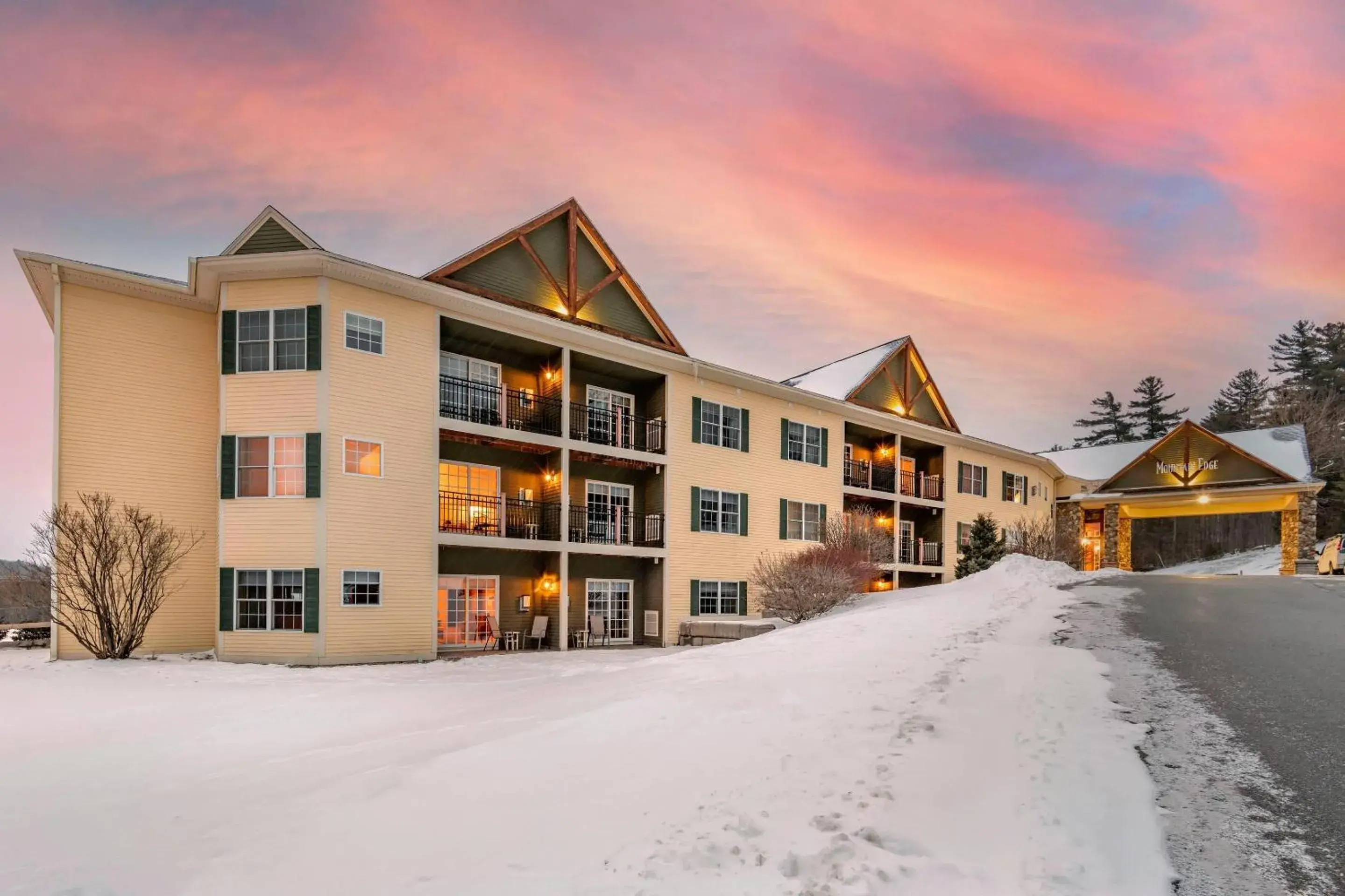 Property building in Mountain Edge Suites at Sunapee, an Ascend Collection Hotel Property building in Mountain Edge Suites at Sunapee, an Ascend Collection Hotel