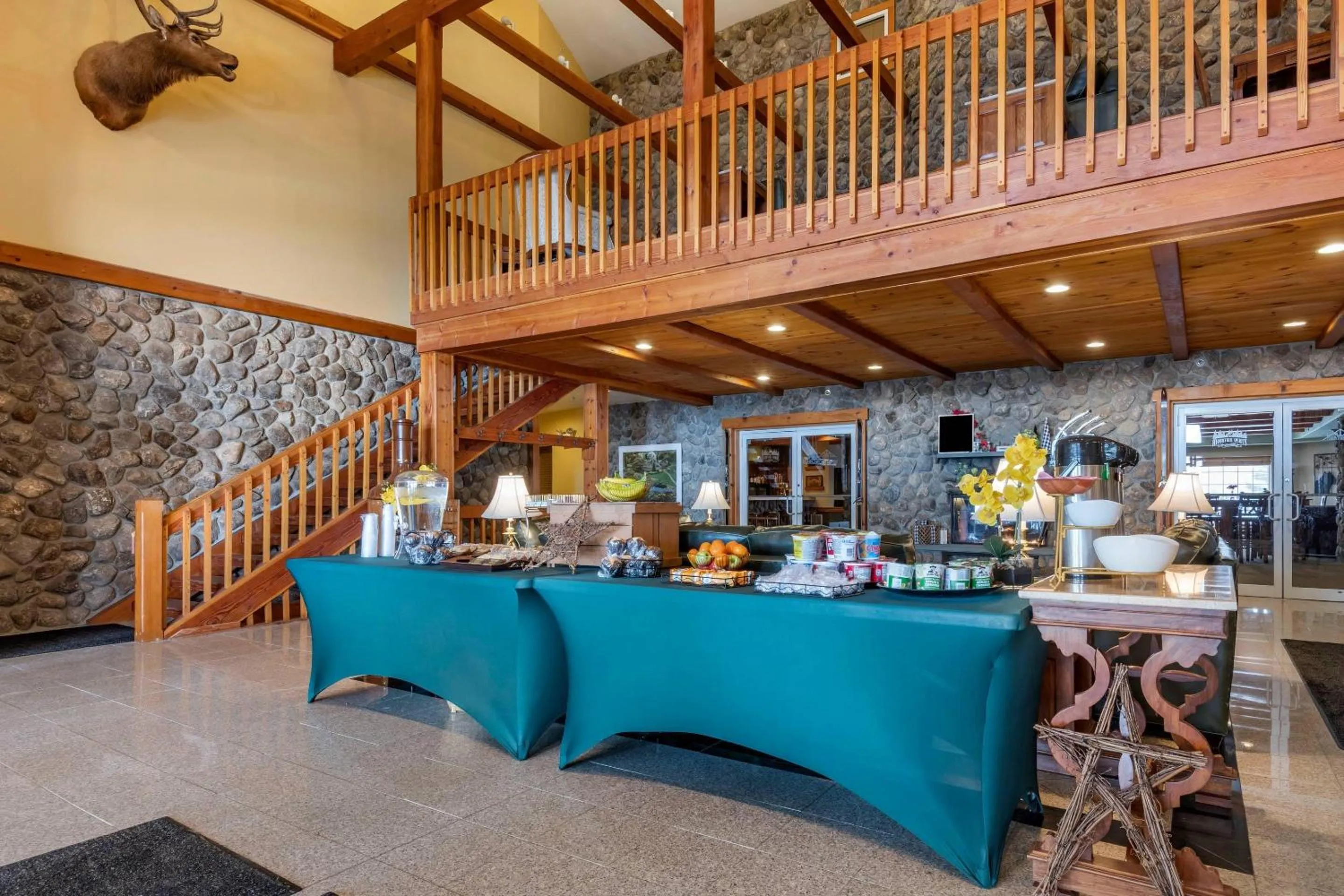 Breakfast in Mountain Edge Suites at Sunapee, an Ascend Collection Hotel