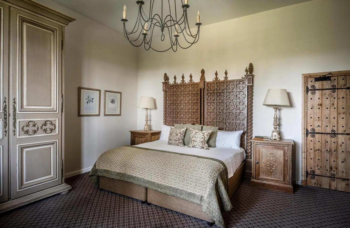 Bed in Fawsley Hall Hotel