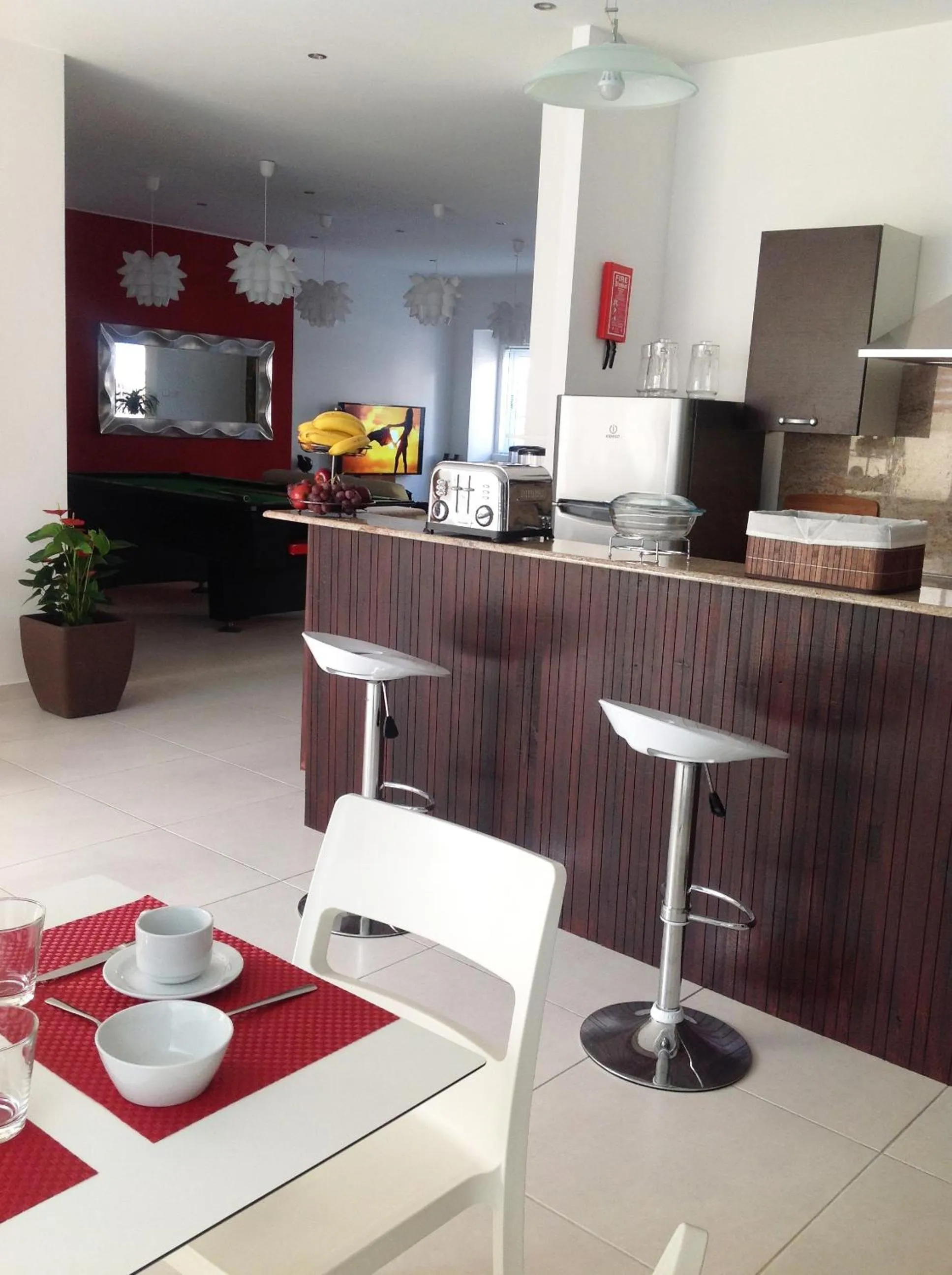 Communal lounge/ TV room in 8villa