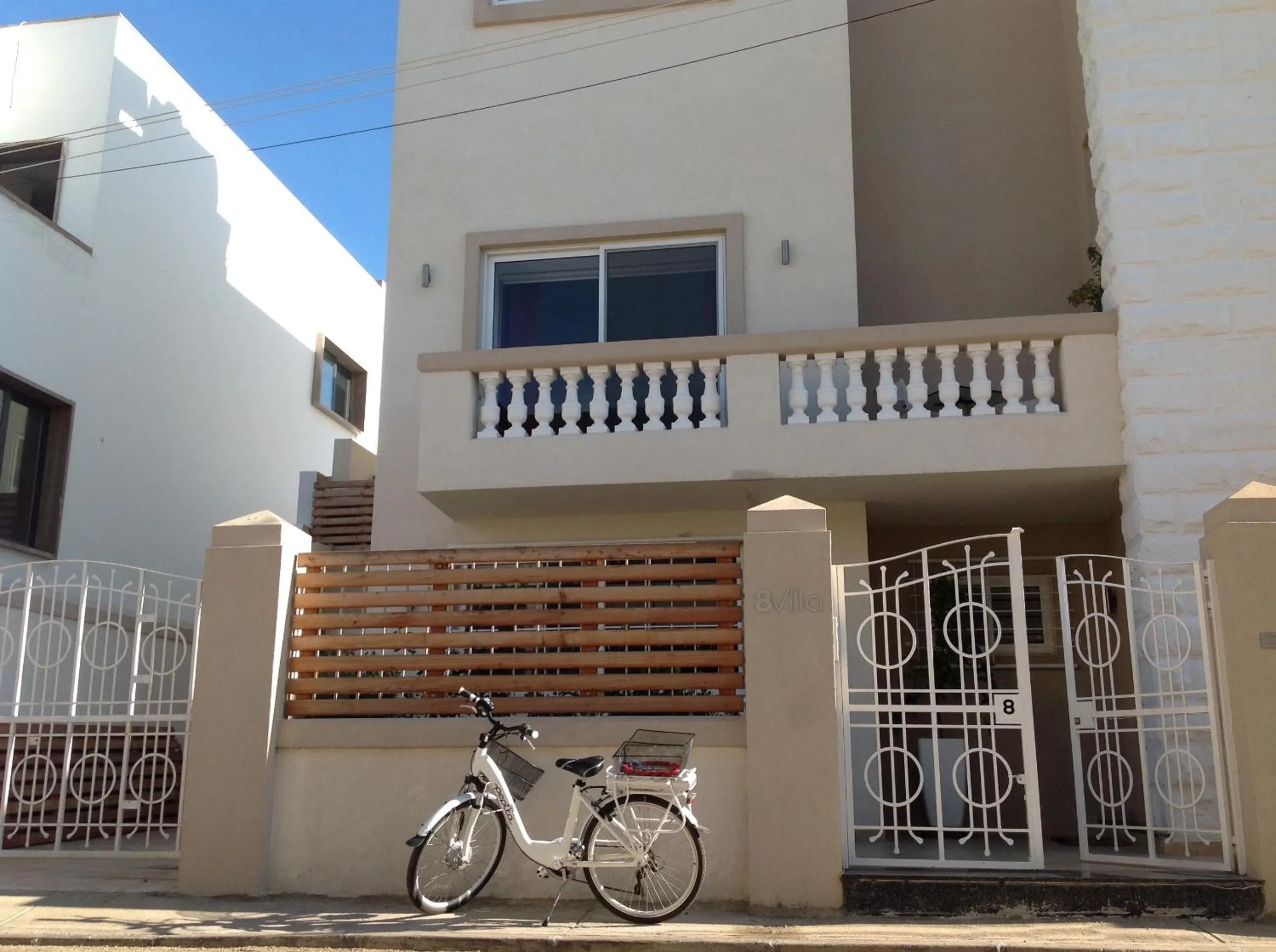 Property building in 8villa