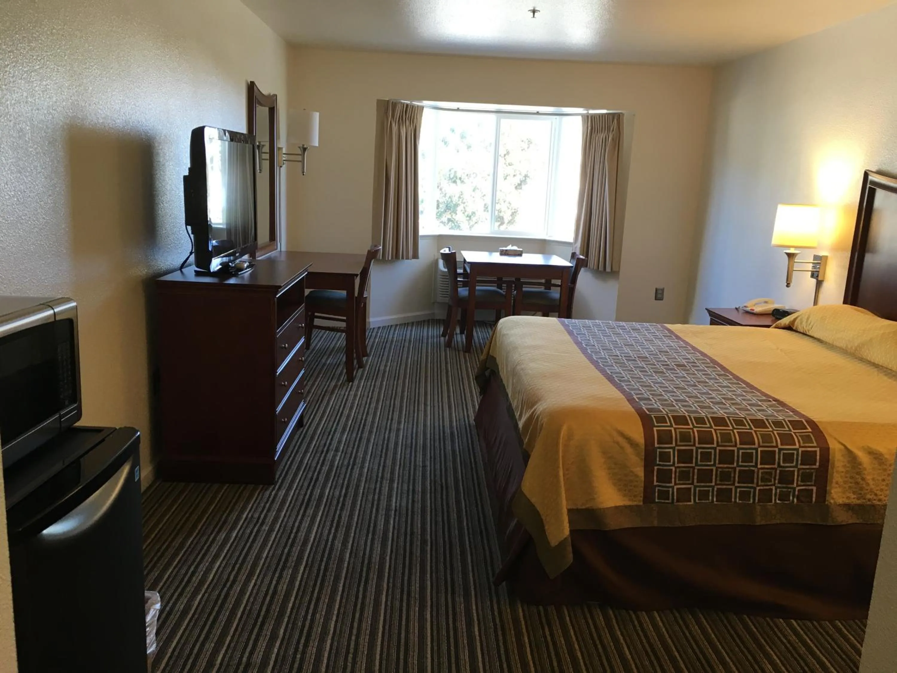 Decorative detail, Bed in Airport Inn