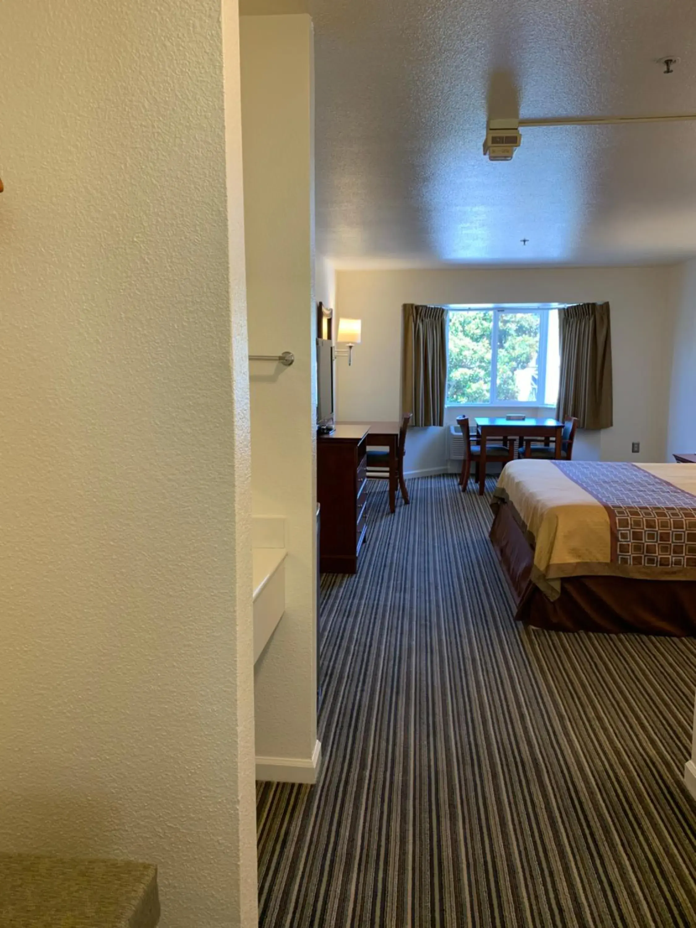 Bedroom, Bed in Airport Inn Bedroom, Bed in Airport Inn